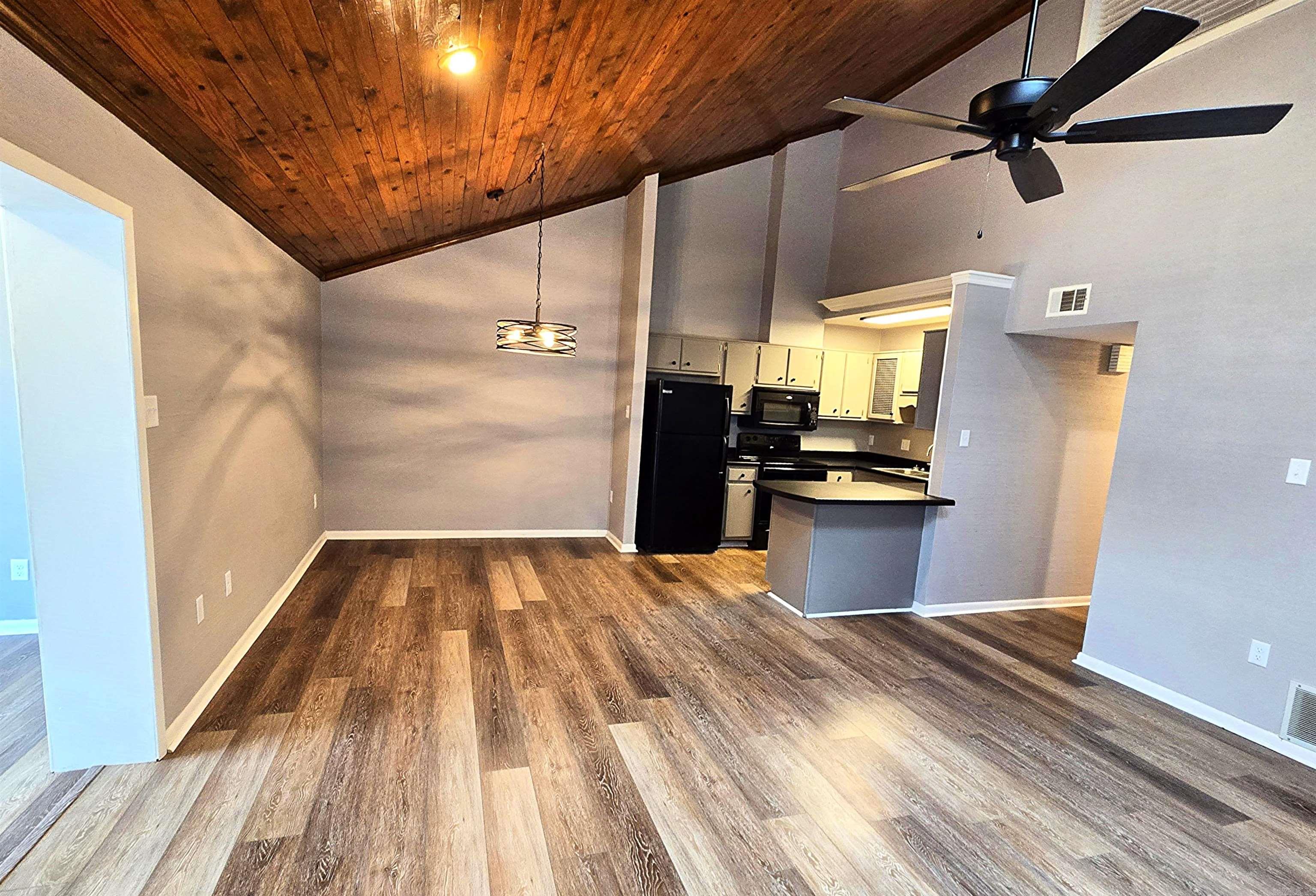 2715  Greenbriar Dr Apt B  Jonesboro, AR
