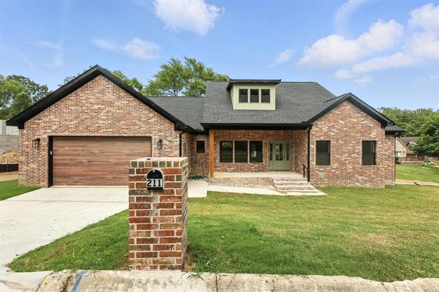 211  Cromwell  Hot Springs, AR
