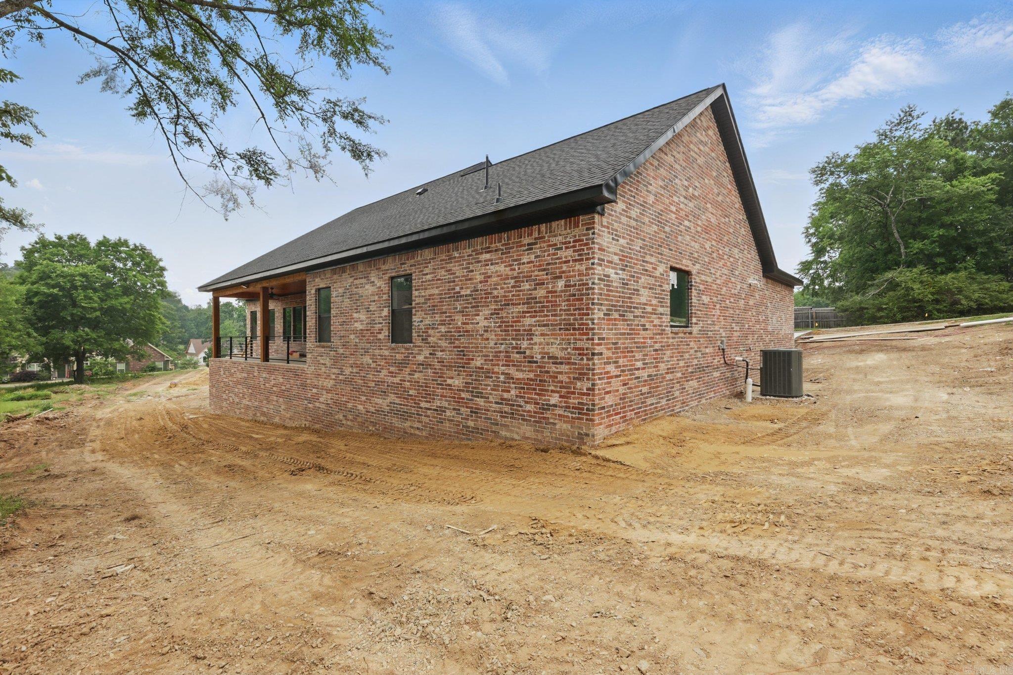 211  Cromwell  Hot Springs, AR