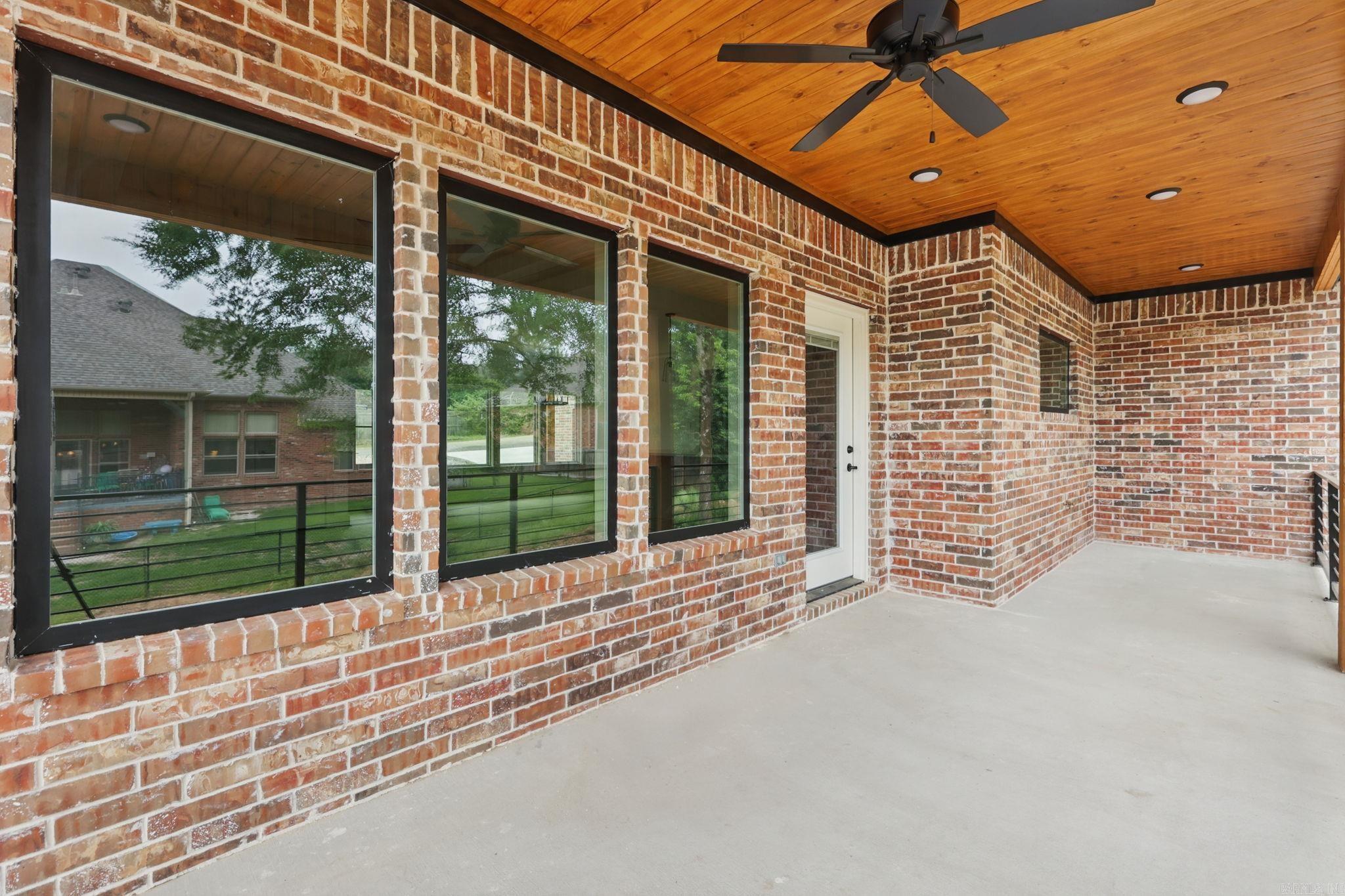 211  Cromwell  Hot Springs, AR