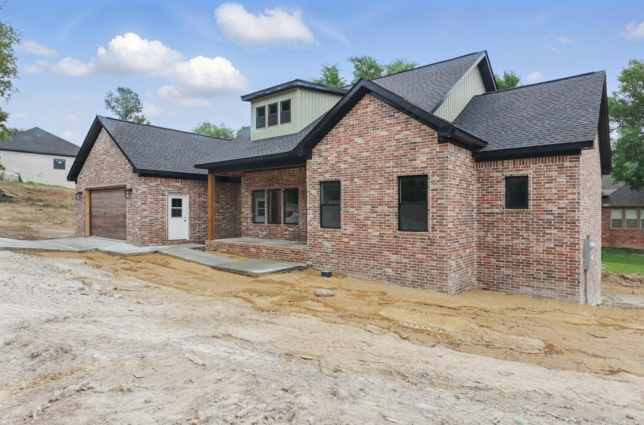 211  Cromwell  Hot Springs, AR