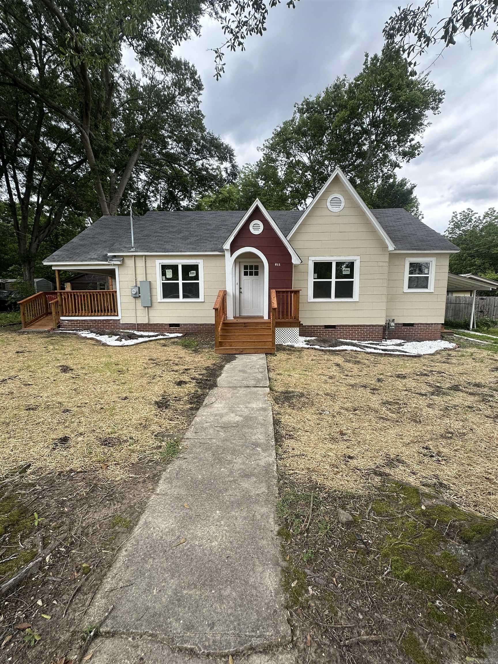 611 N Main  Malvern, AR