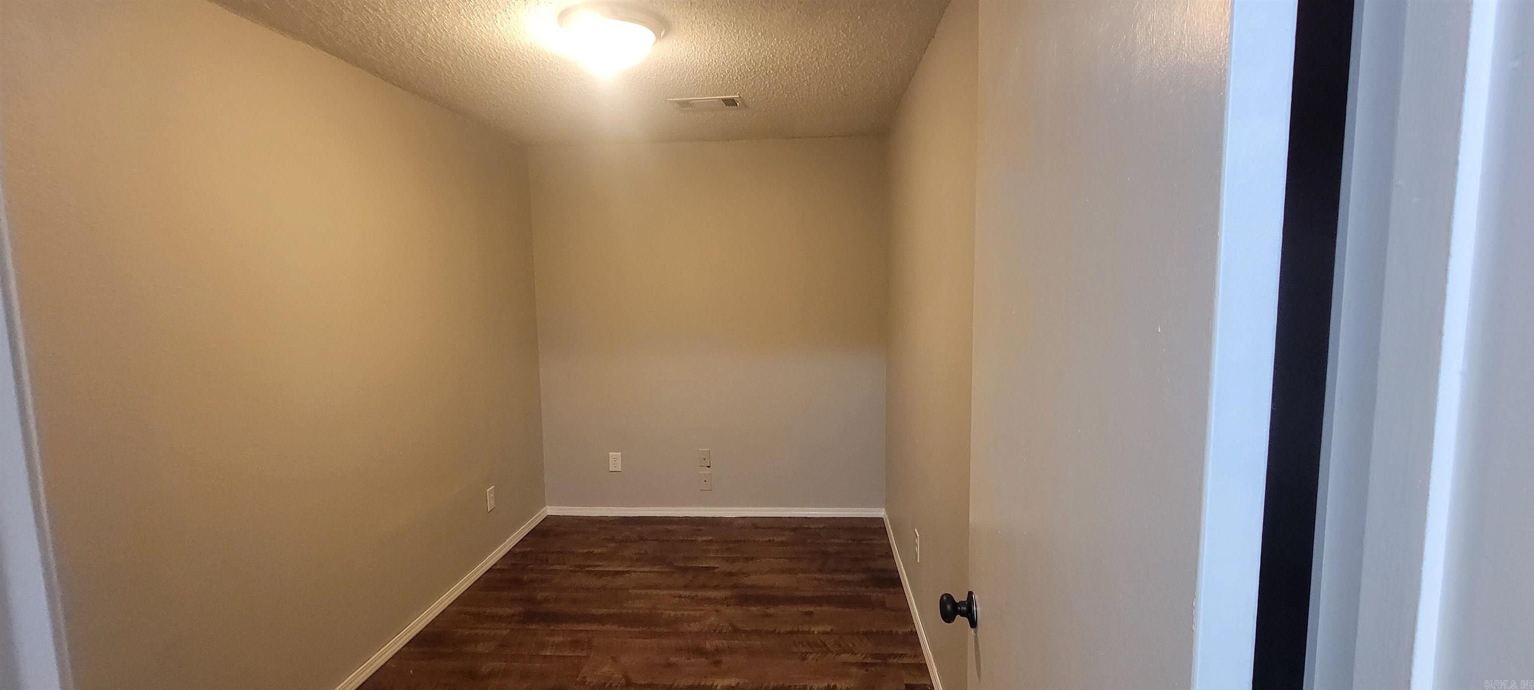 186  VANADIUM  Hot Springs, AR