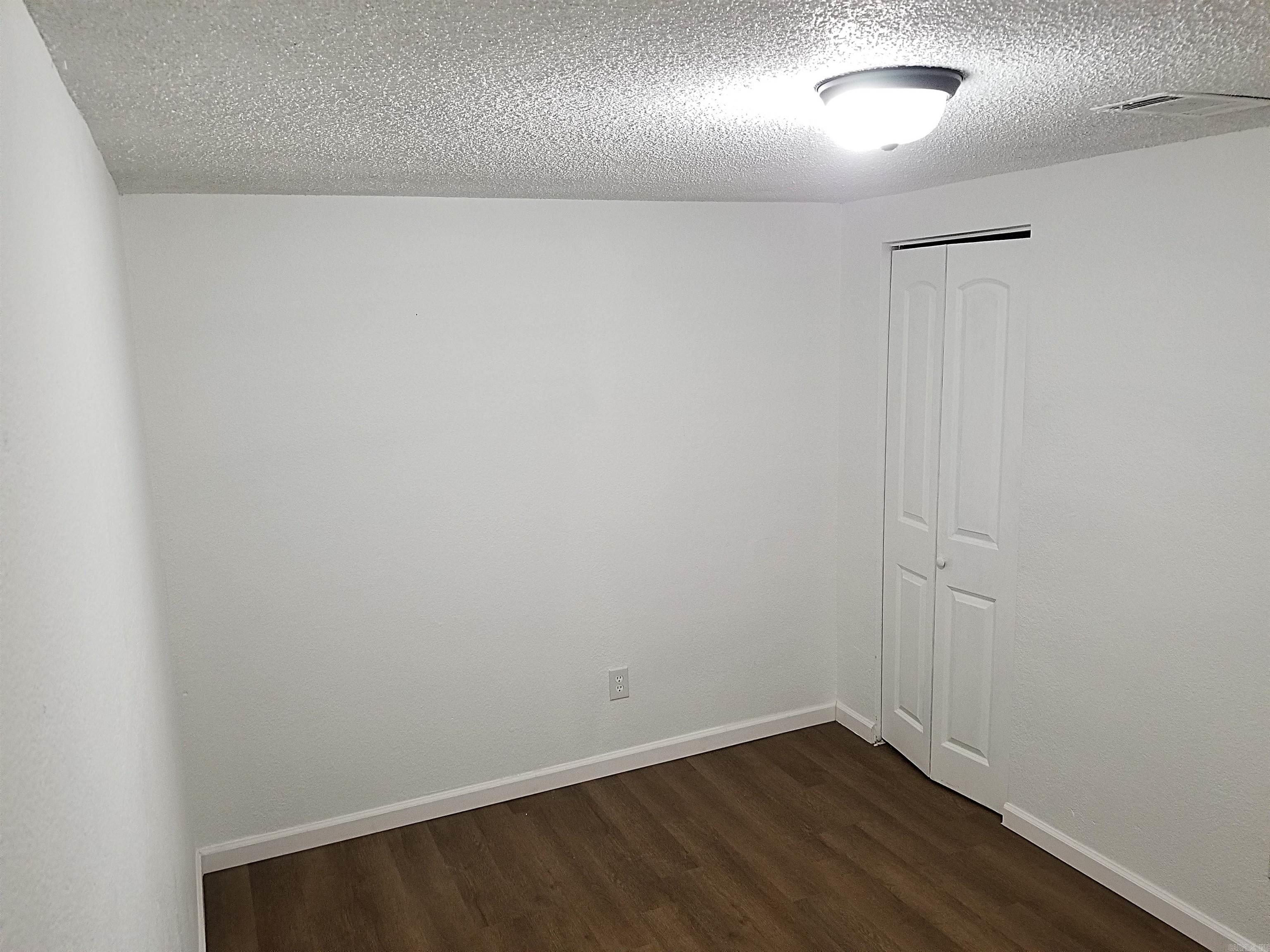 186  VANADIUM  Hot Springs, AR