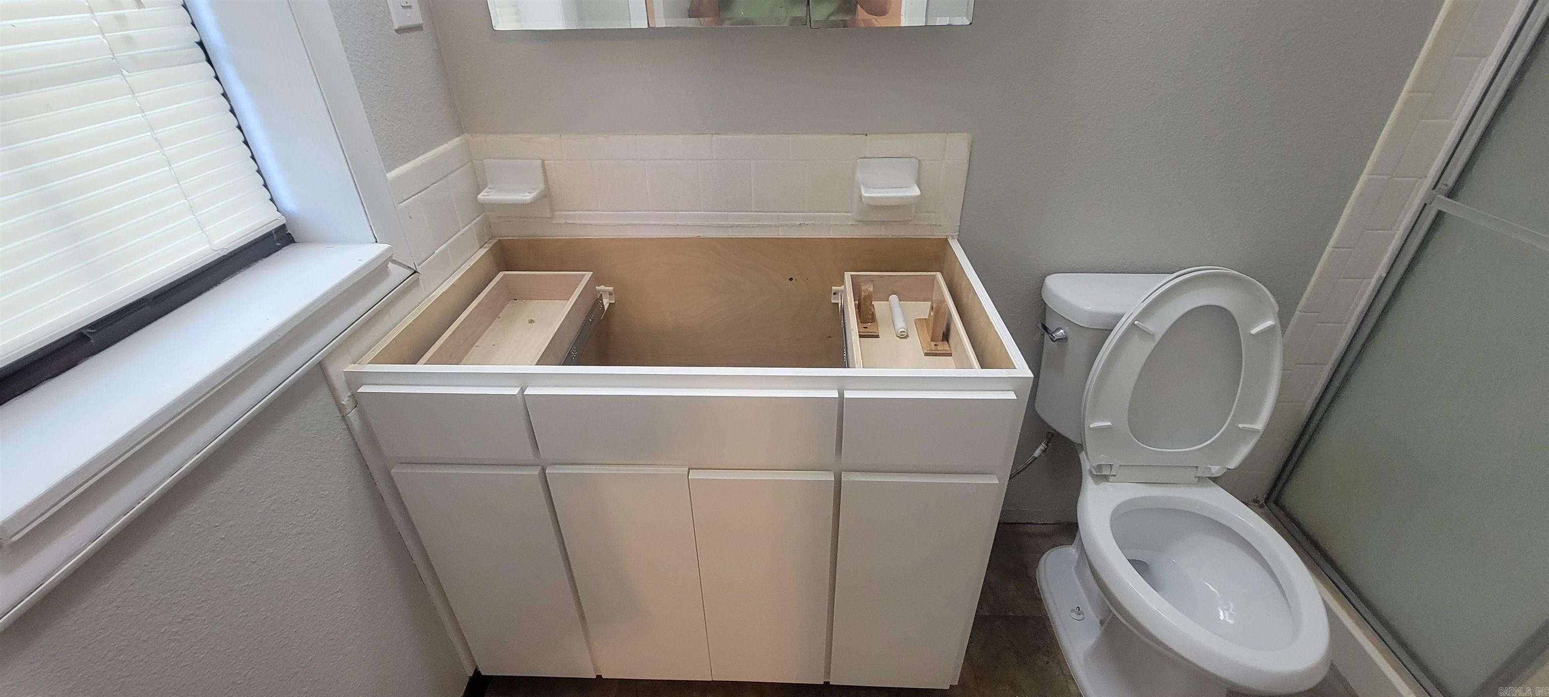 186  VANADIUM  Hot Springs, AR