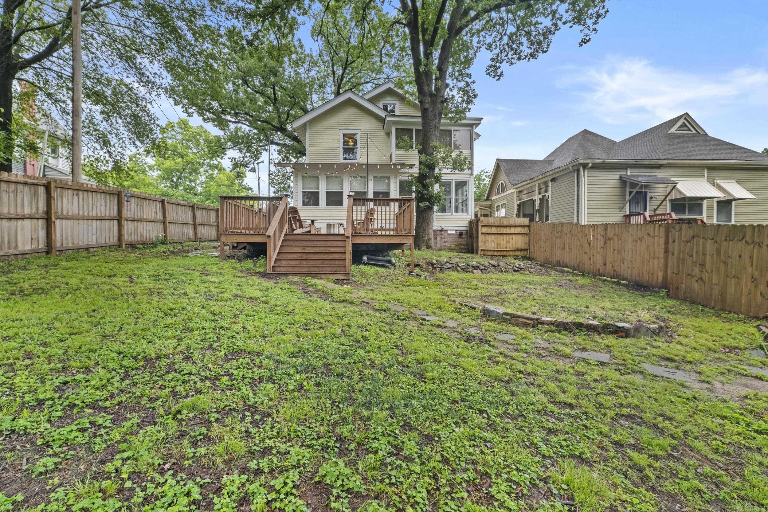 2422 S Louisiana St  Little Rock, TX