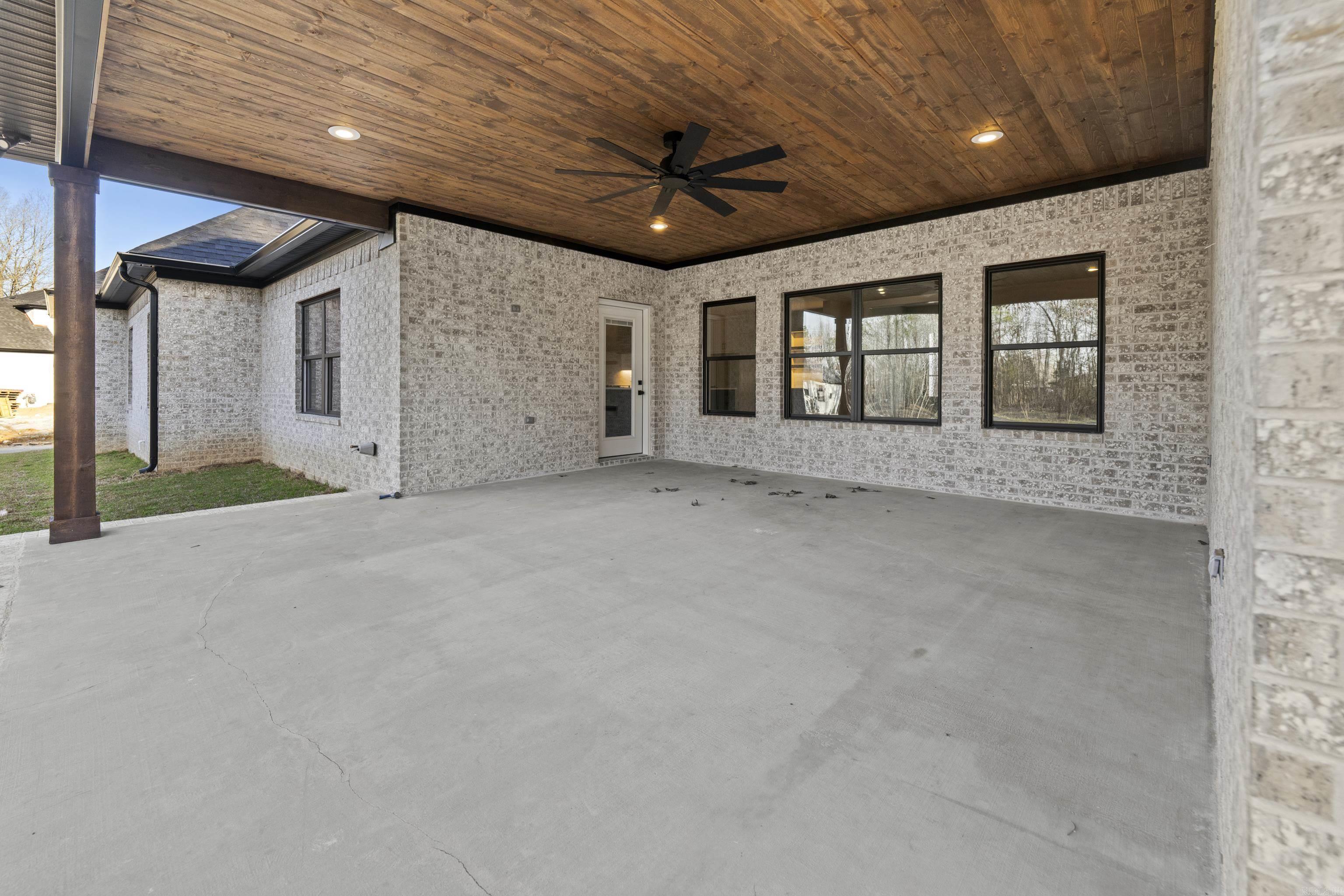 312  Devoe Bend  Maumelle, AR