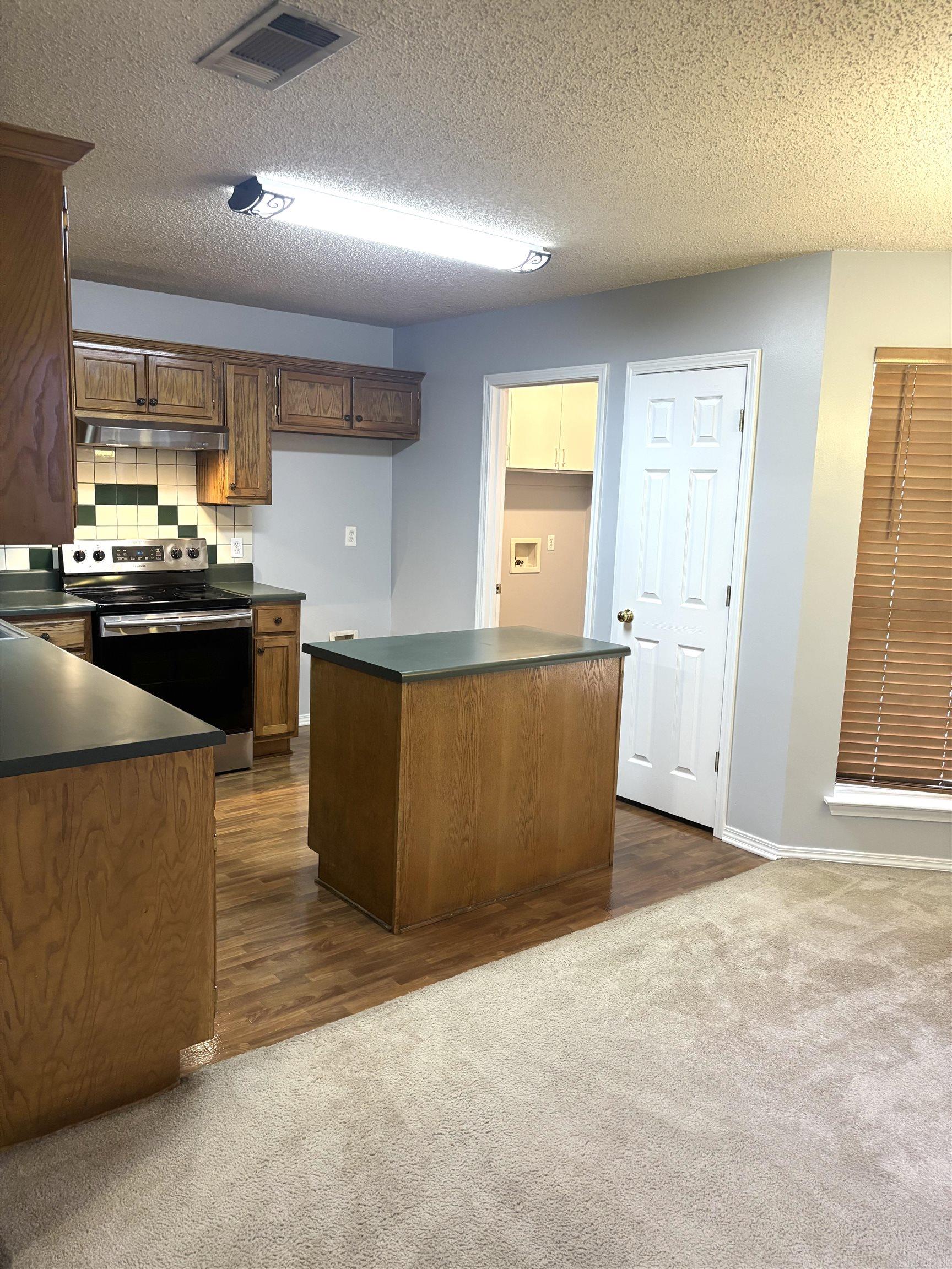 54  Redleaf Cr.  Little Rock, AR