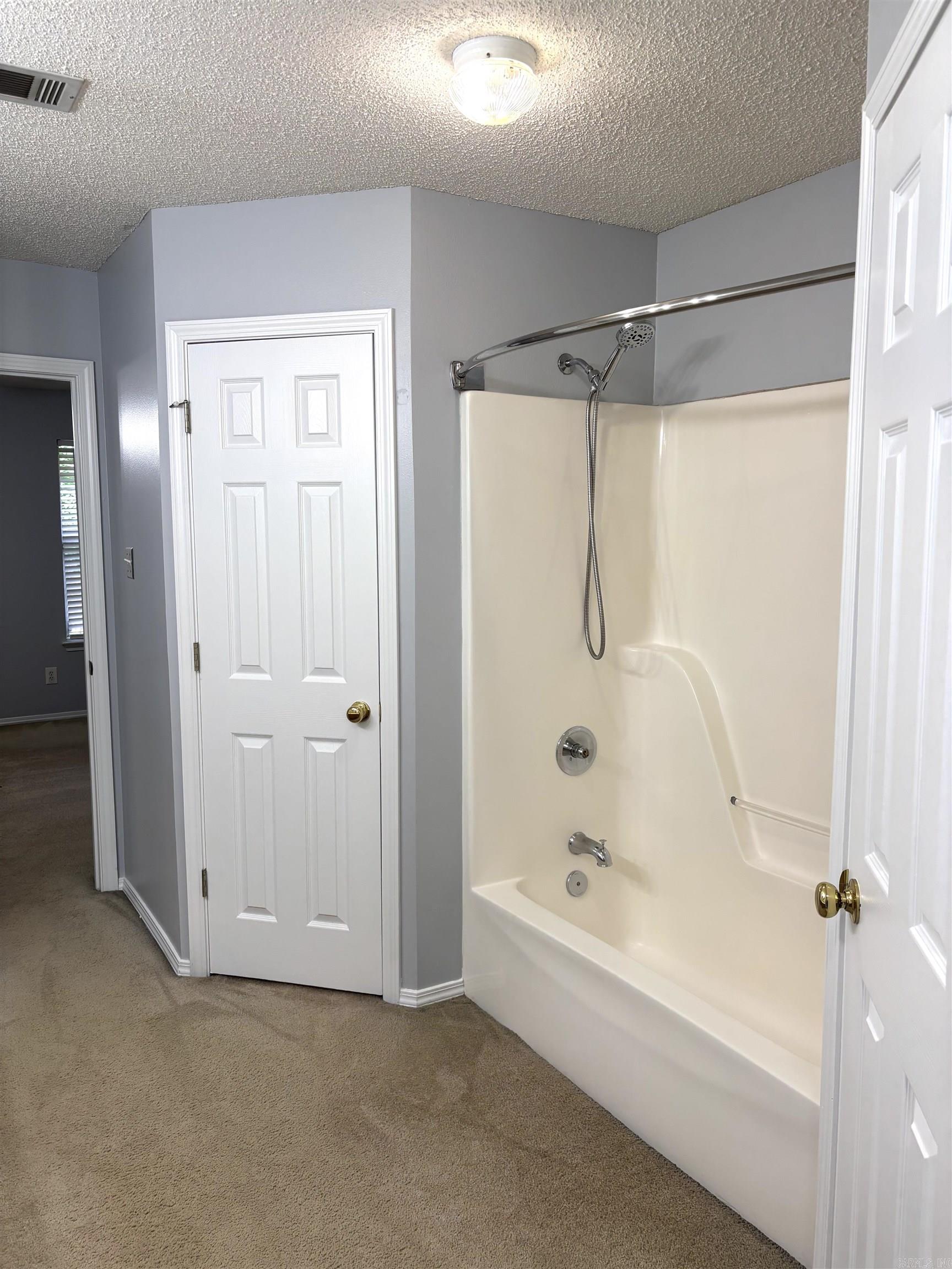 54  Redleaf Cr.  Little Rock, AR