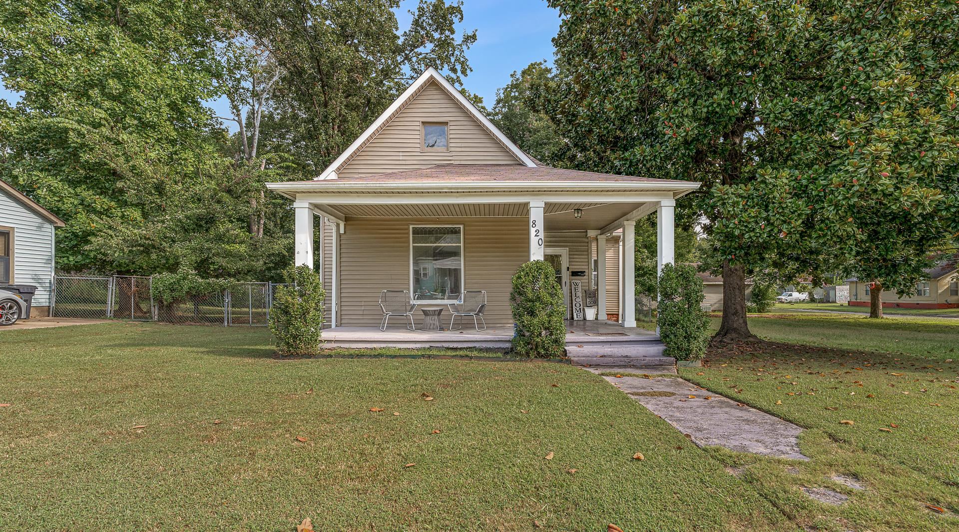 820 W Oak  Jonesboro, AR