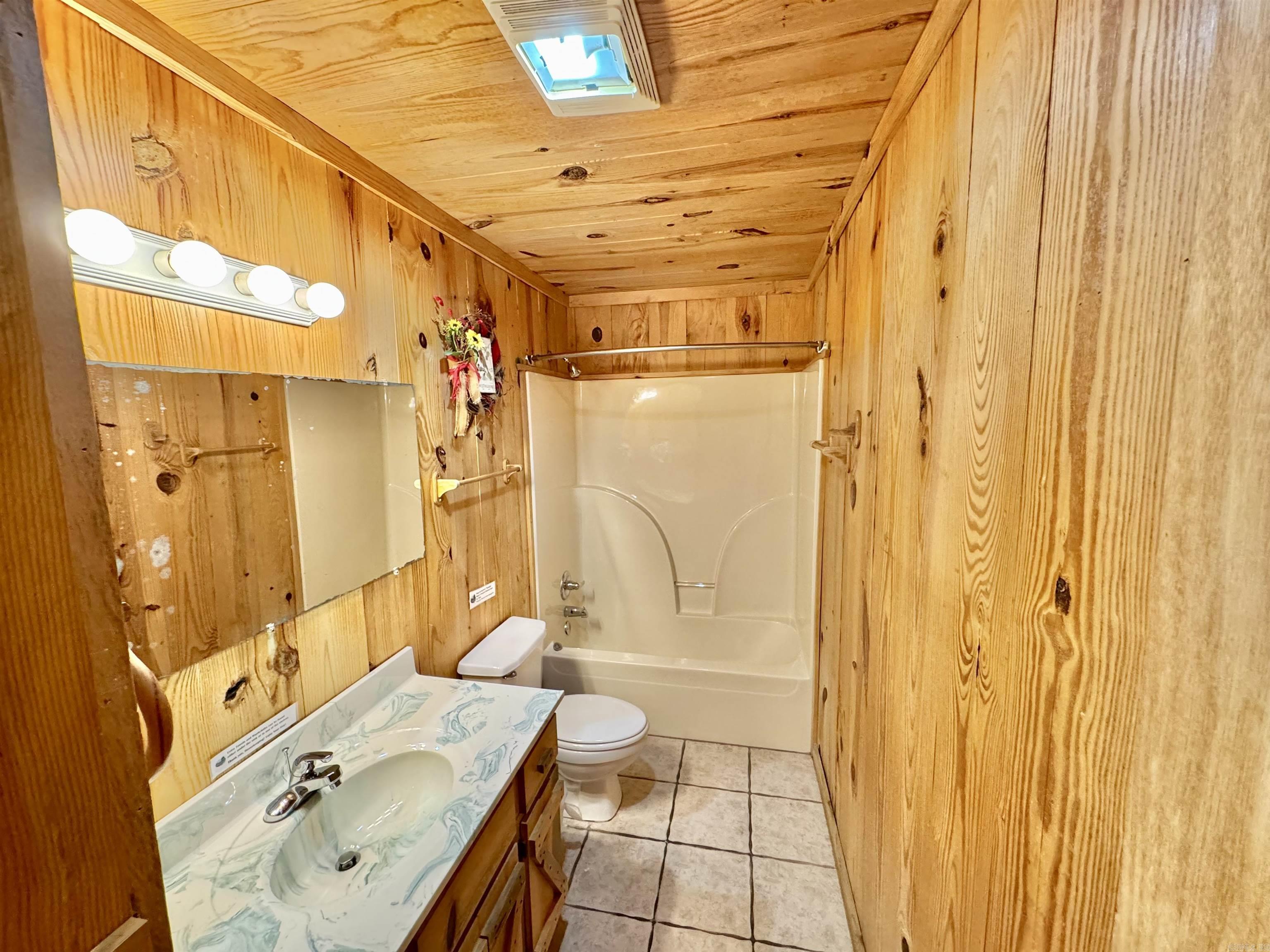 417-1  Cabin Circle  Mountain View, AR