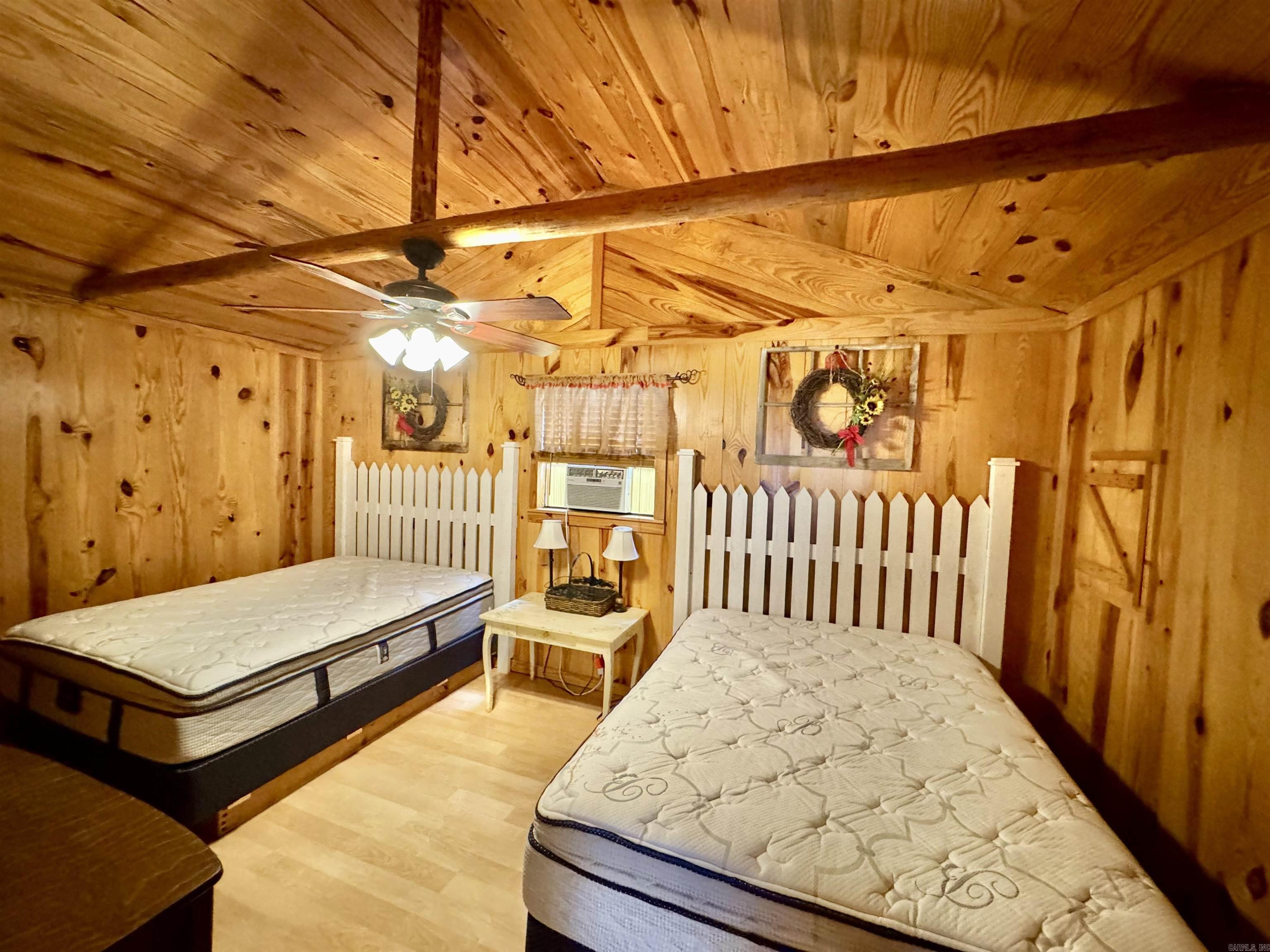 417-1  Cabin Circle  Mountain View, AR