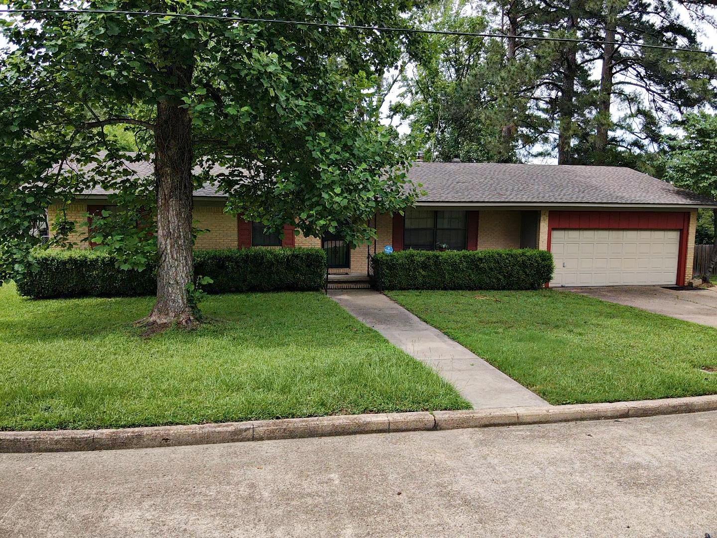 2838  Sylvia  Arkadelphia, AR