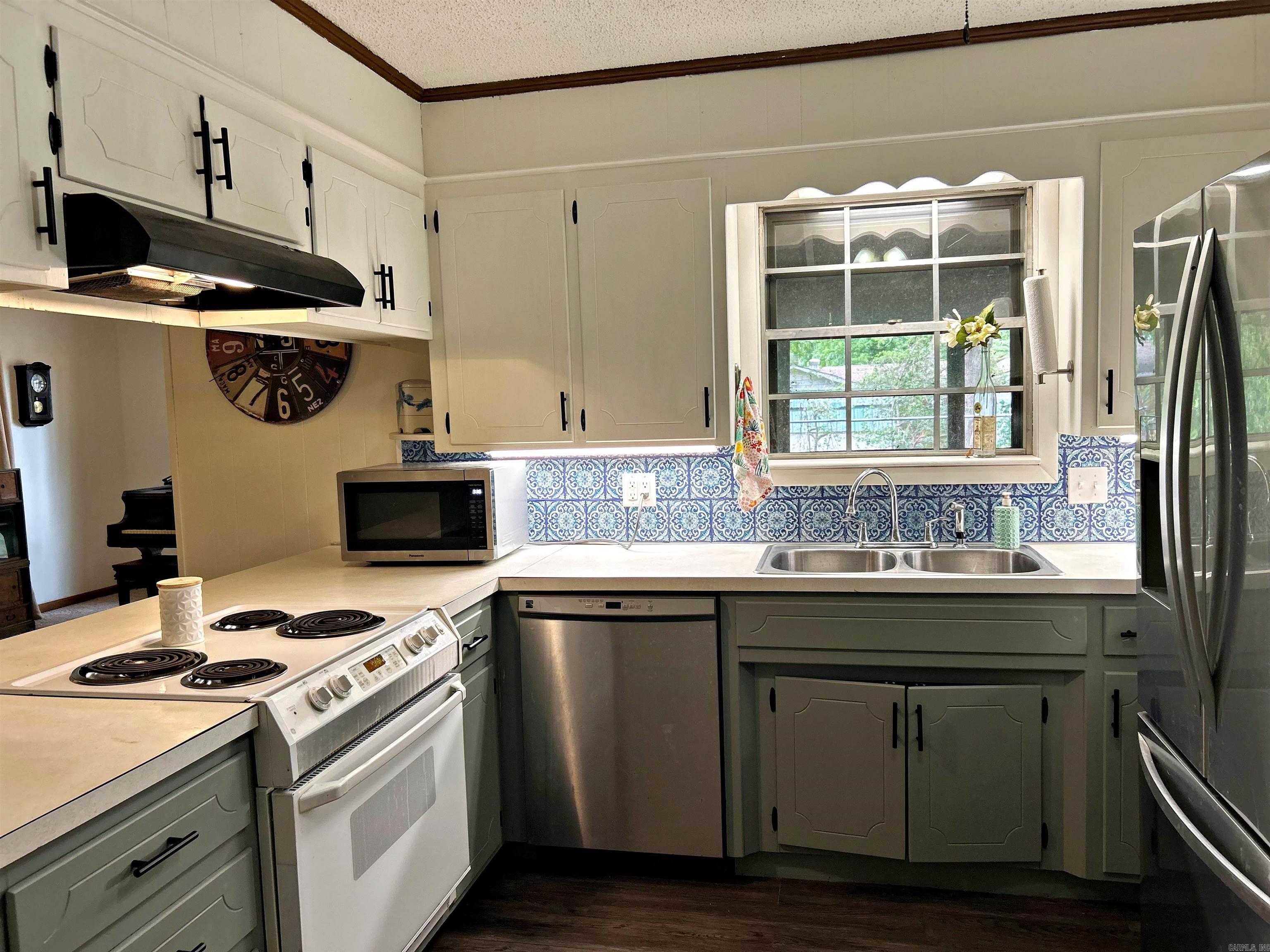 2838  Sylvia  Arkadelphia, AR