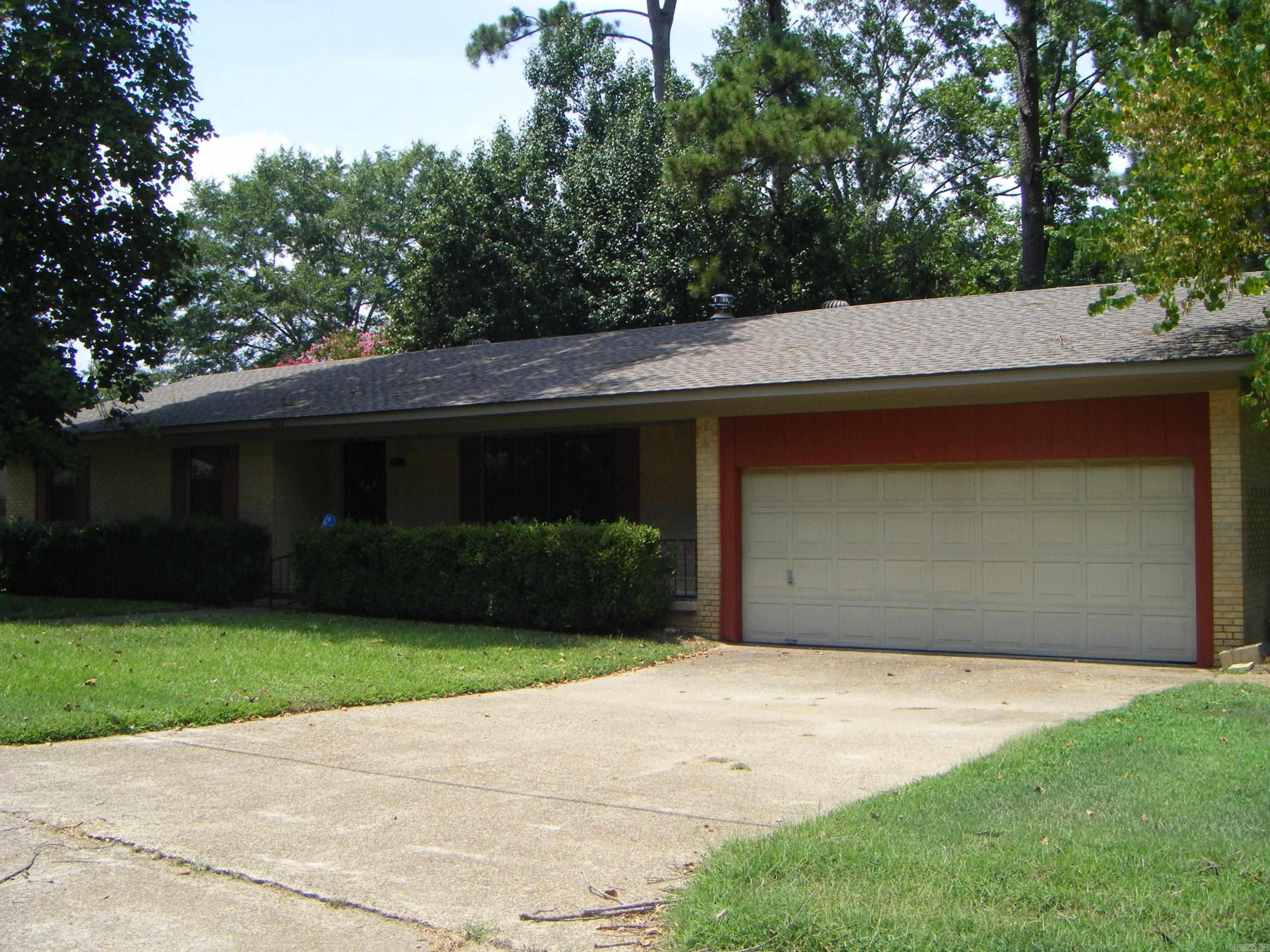 2838 Sylvia Street Arkadelphia, AR 71923