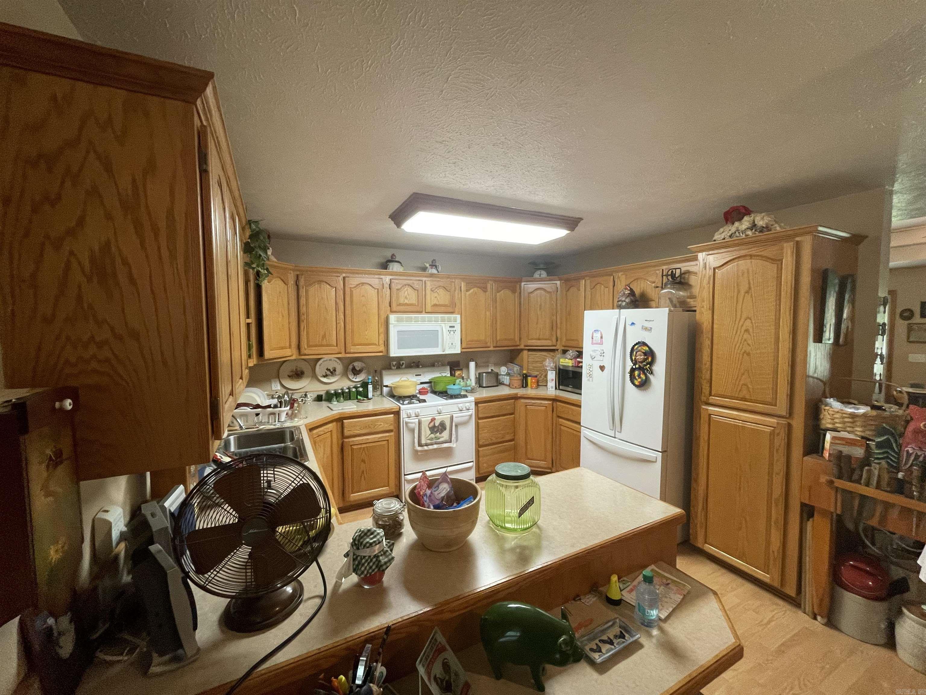 186  Wilcox  Mountain View, AR