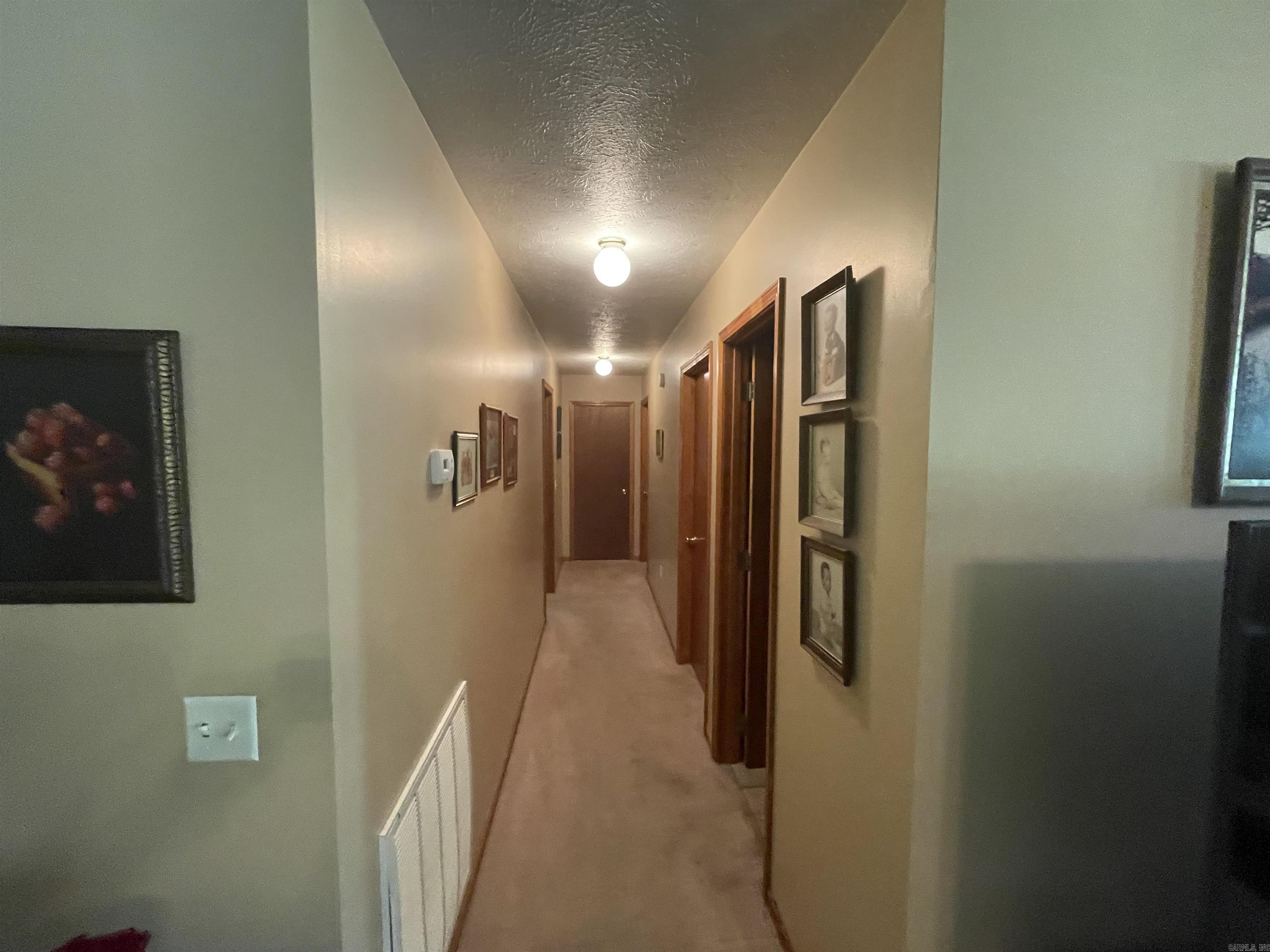 186  Wilcox  Mountain View, AR