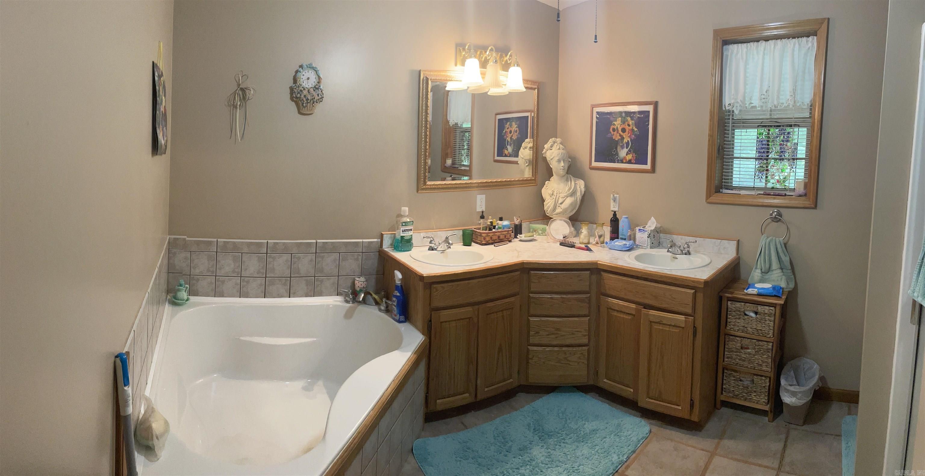 186  Wilcox  Mountain View, AR