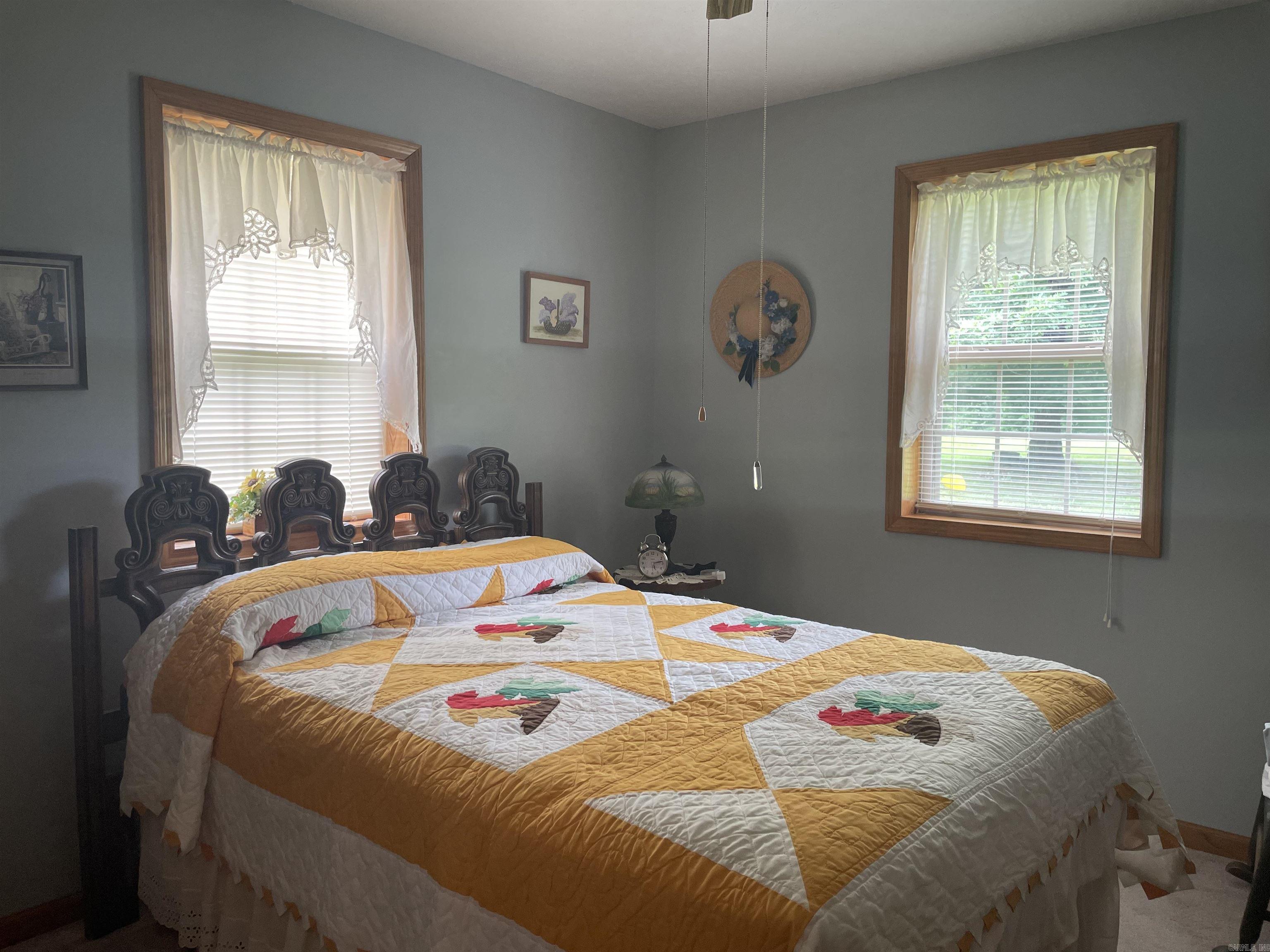 186  Wilcox  Mountain View, AR