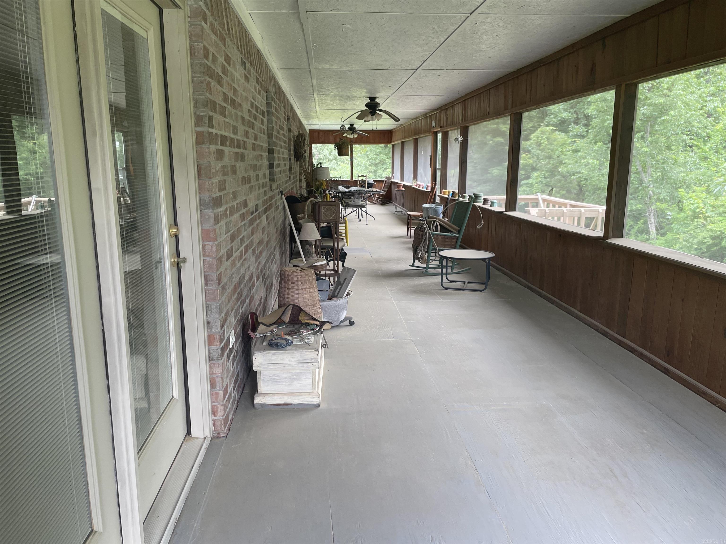 186  Wilcox  Mountain View, AR