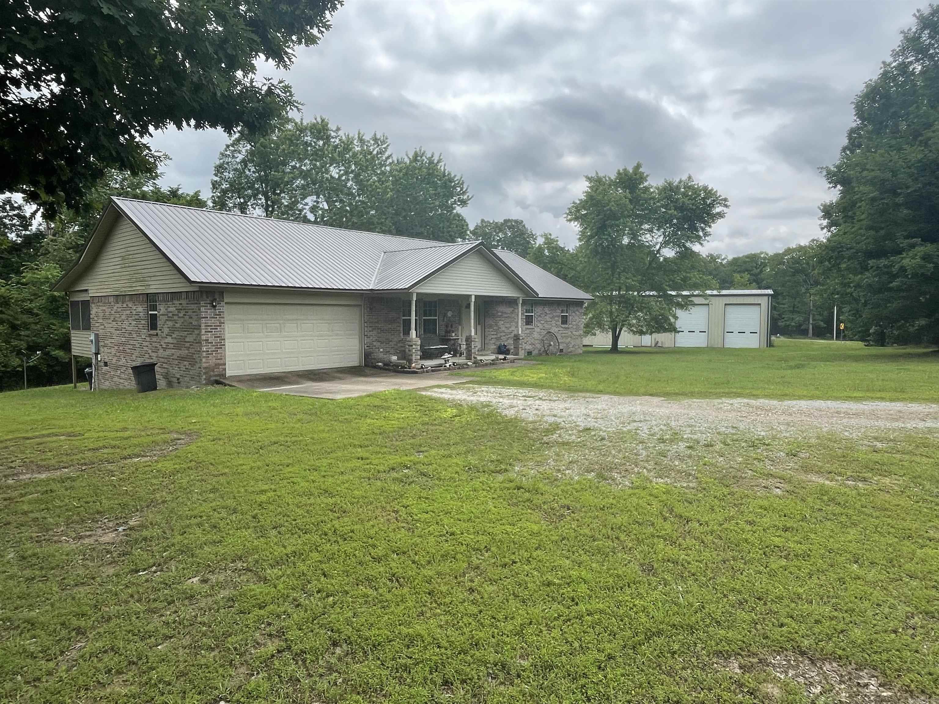 186  Wilcox  Mountain View, AR