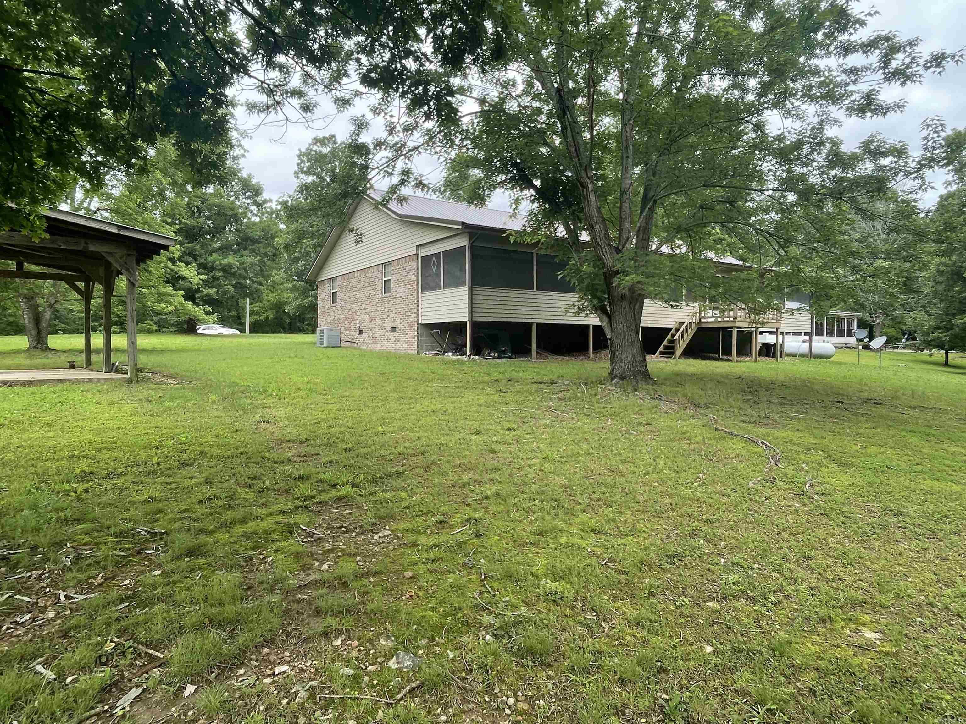 186  Wilcox  Mountain View, AR