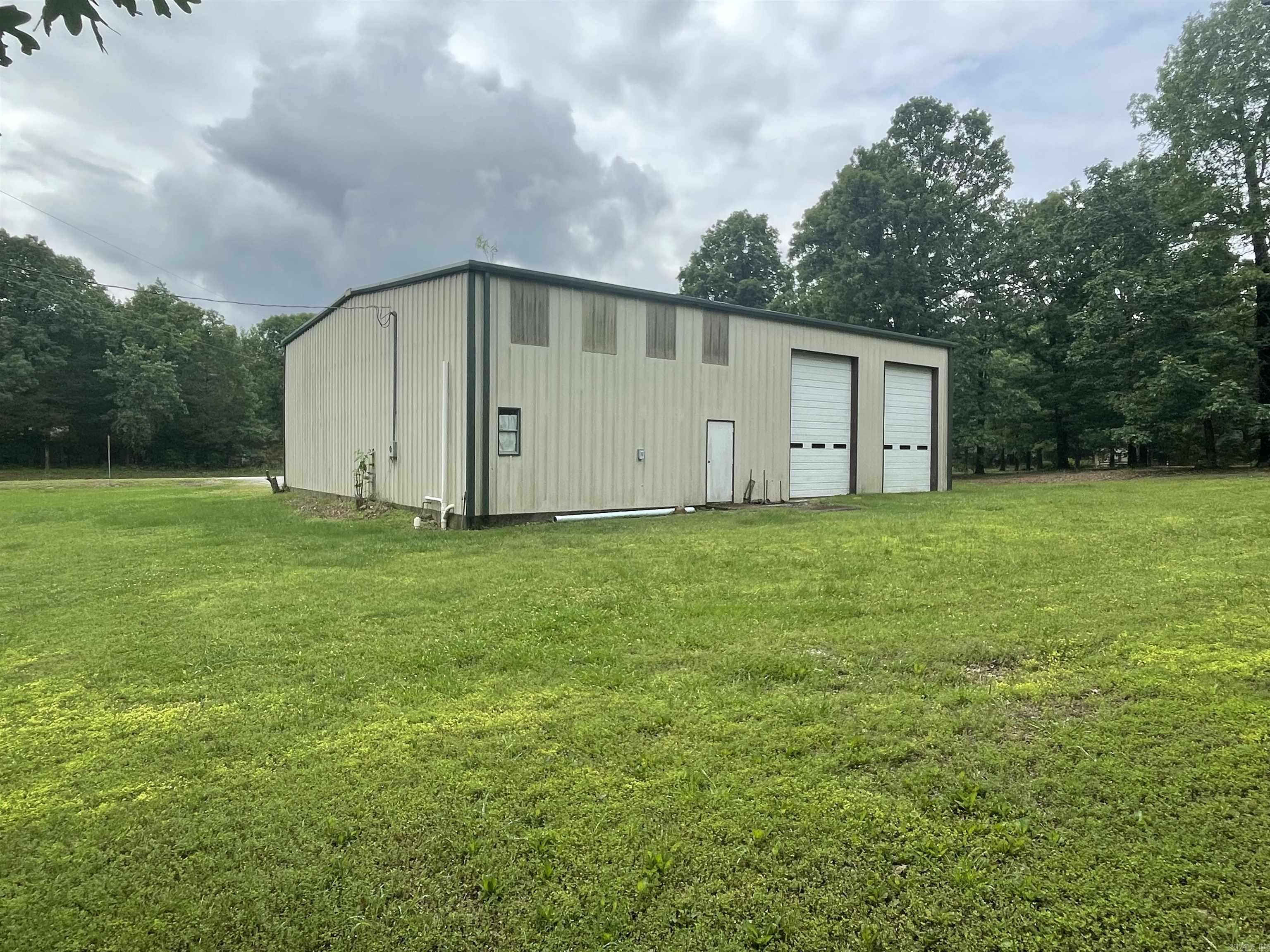 186  Wilcox  Mountain View, AR