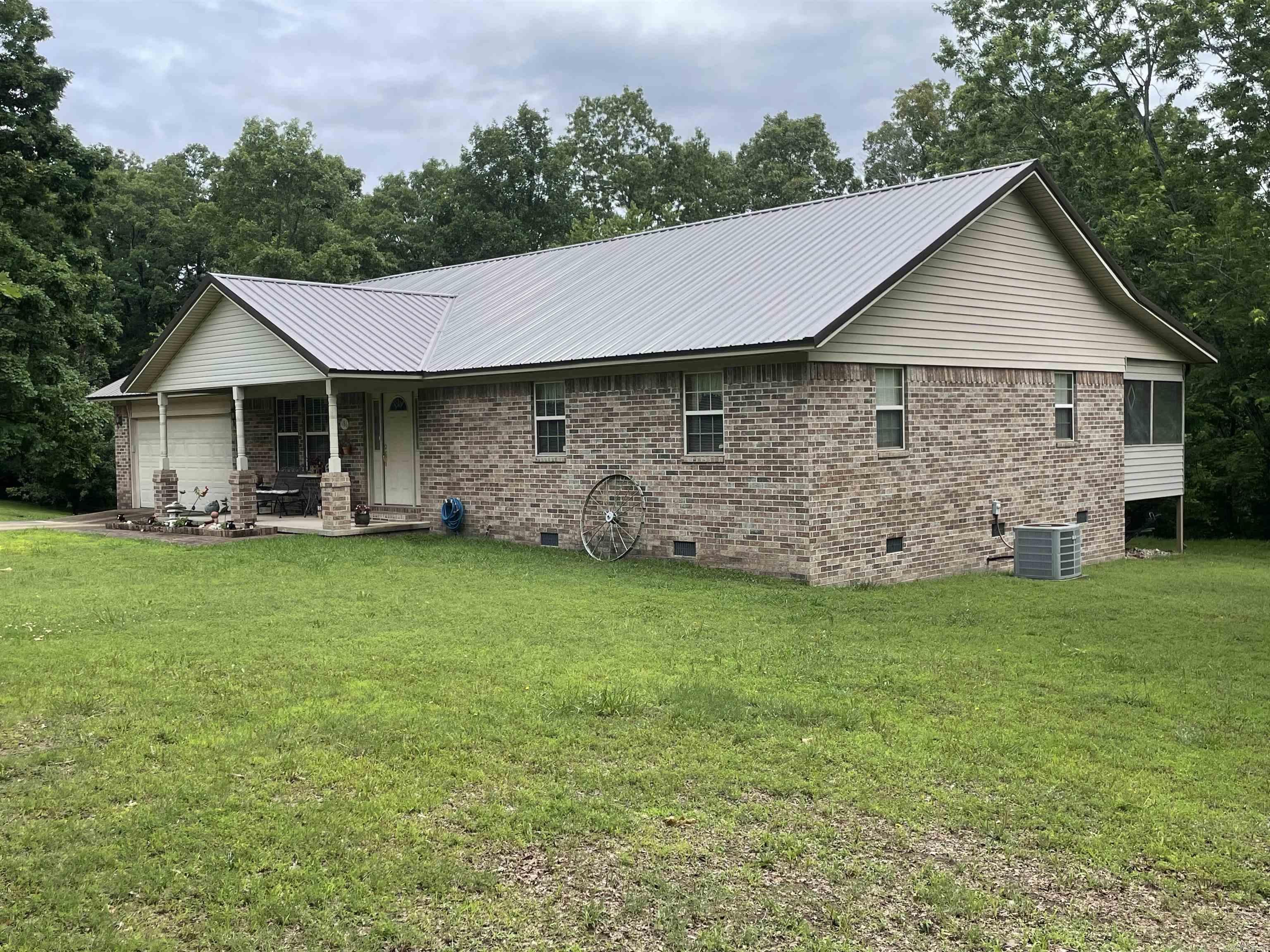 186  Wilcox  Mountain View, AR