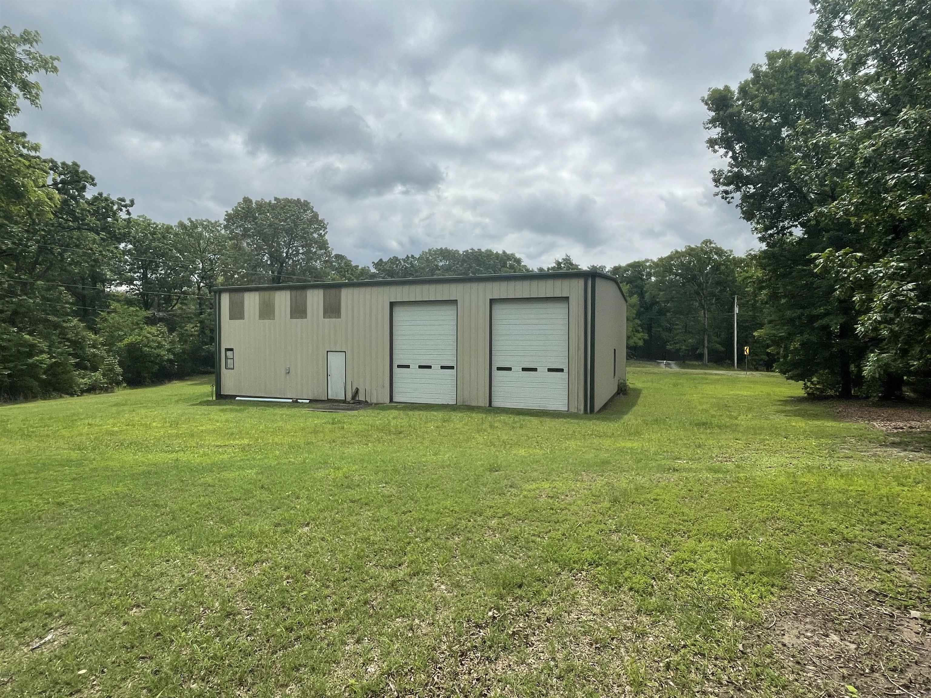 186  Wilcox  Mountain View, AR