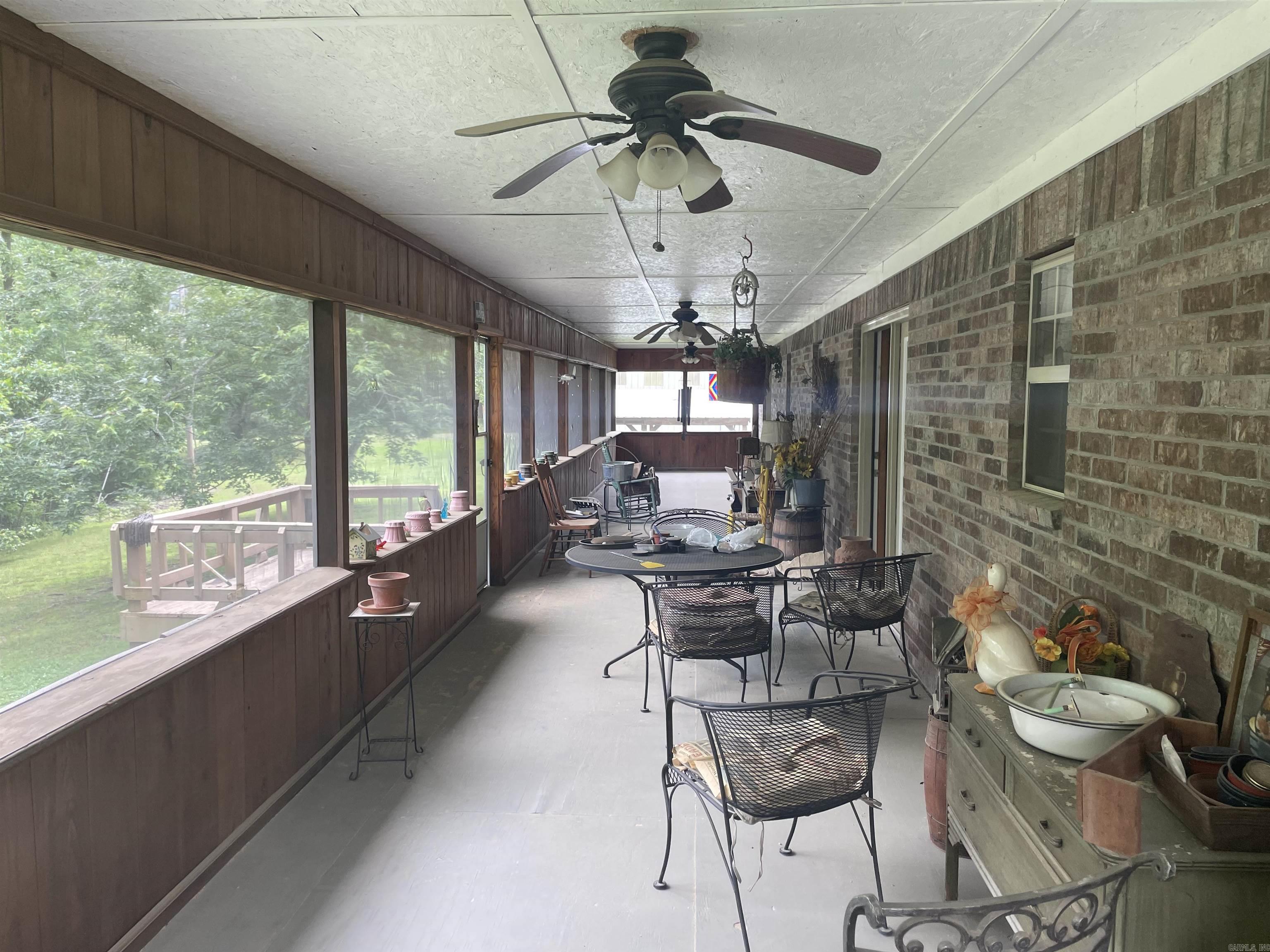 186  Wilcox  Mountain View, AR
