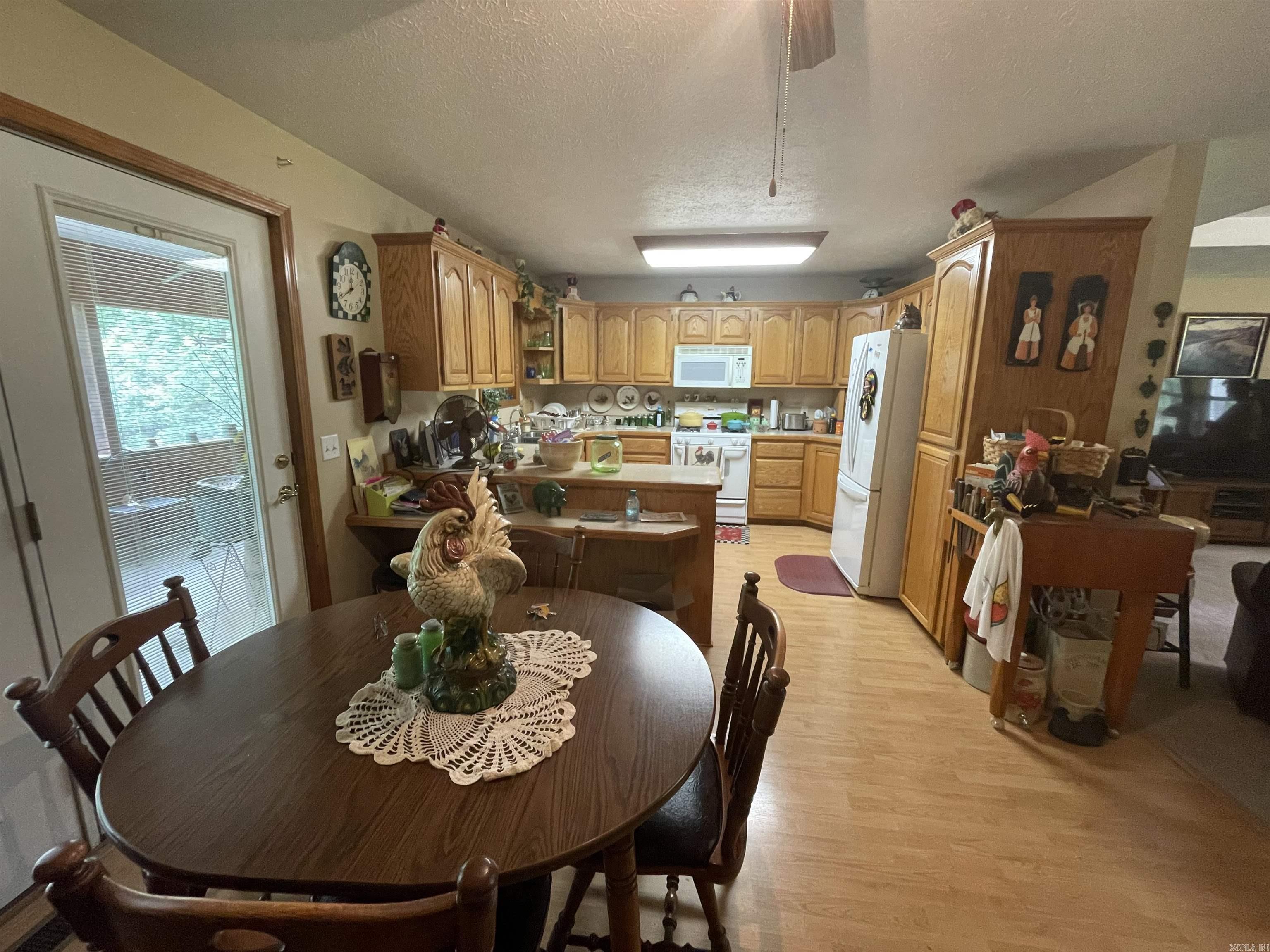 186  Wilcox  Mountain View, AR