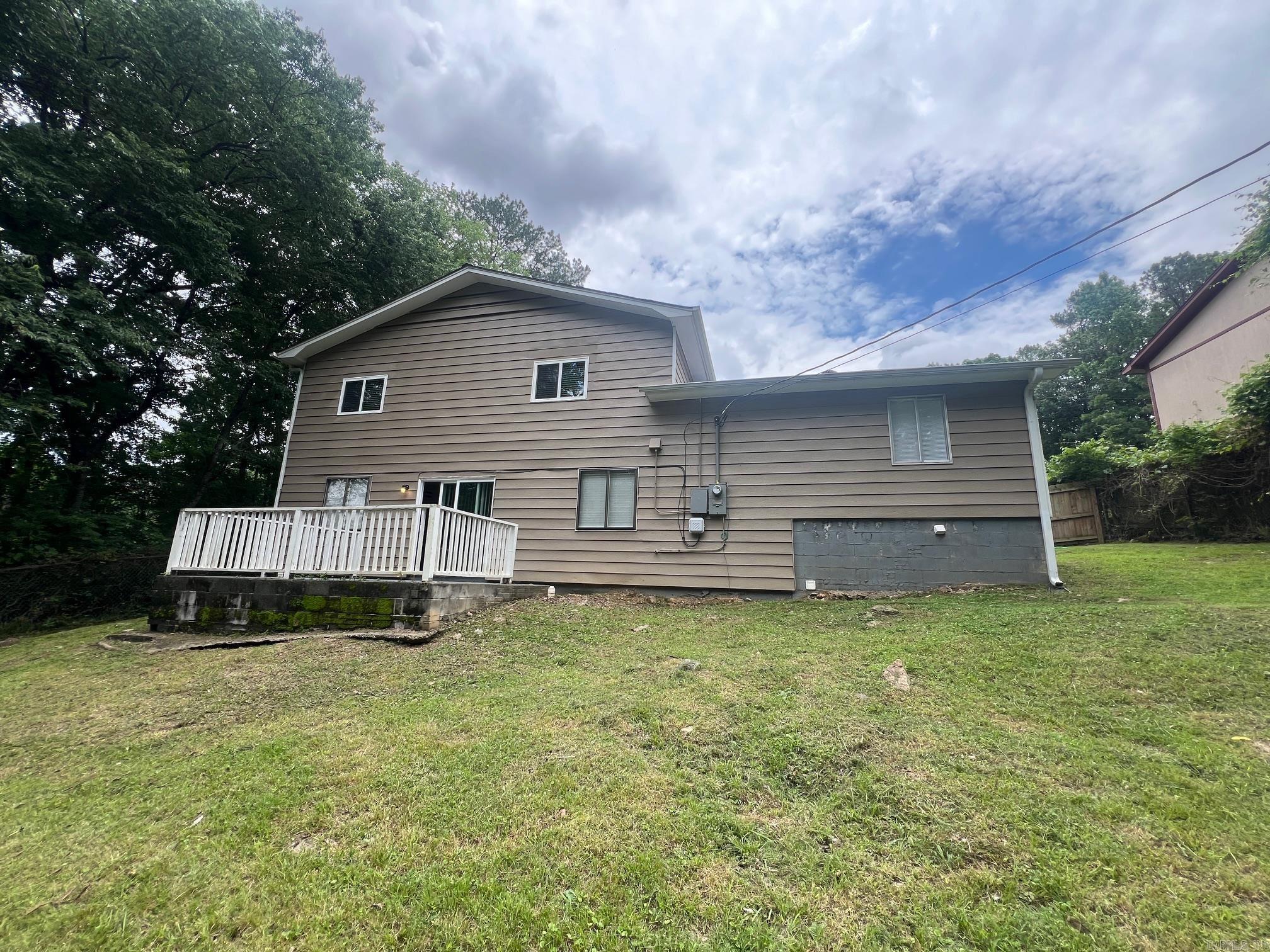 1206 E Twin Lakes  Little Rock, AR