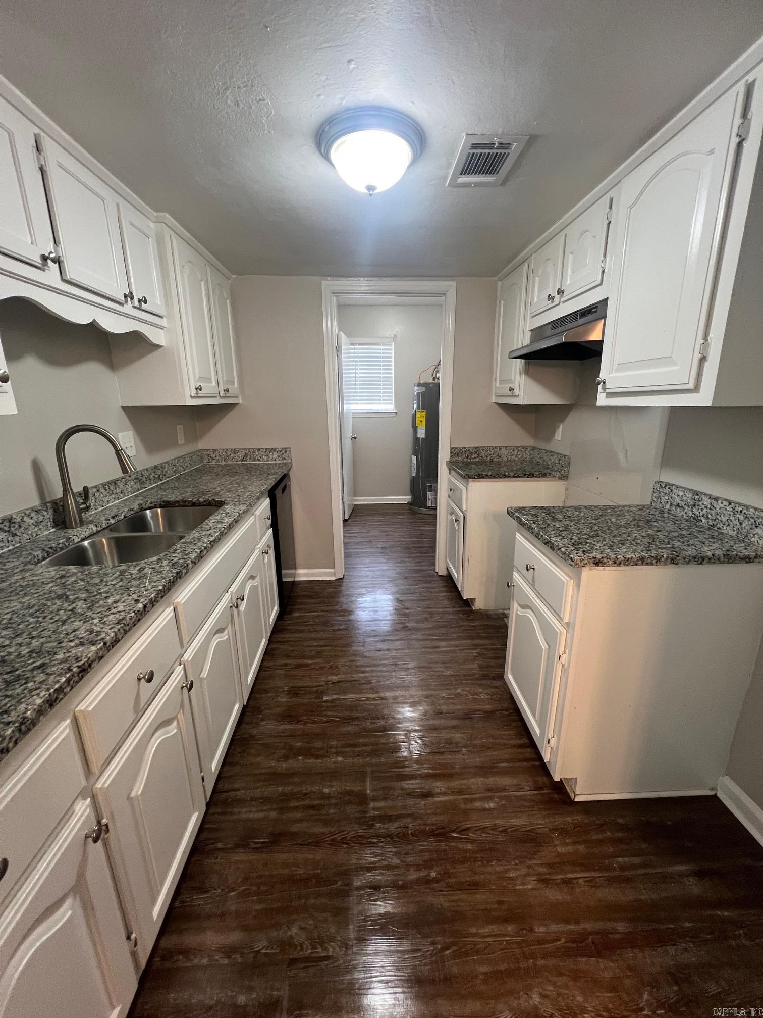 1206 E Twin Lakes  Little Rock, AR