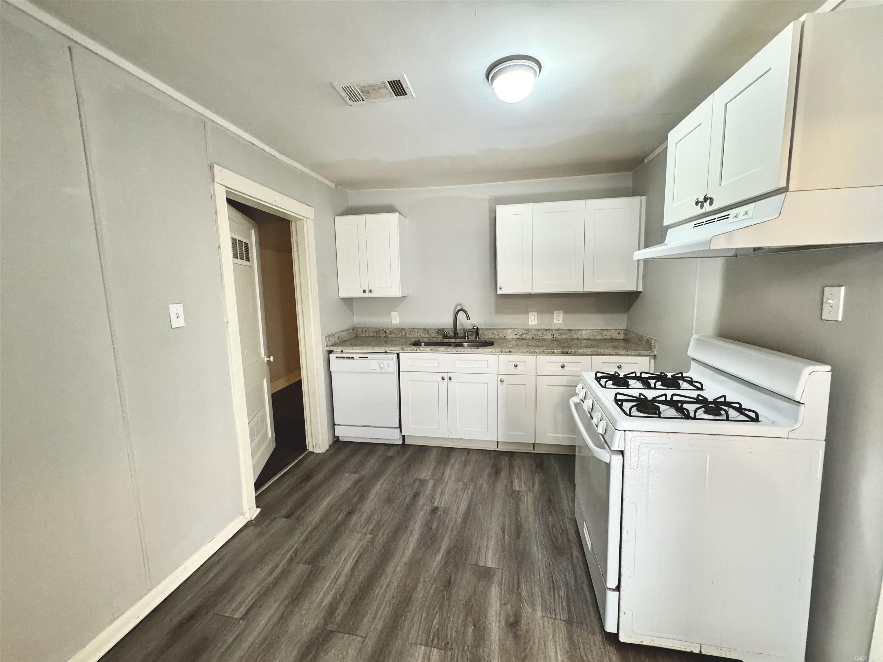 3112 W 16th  Little Rock, AR