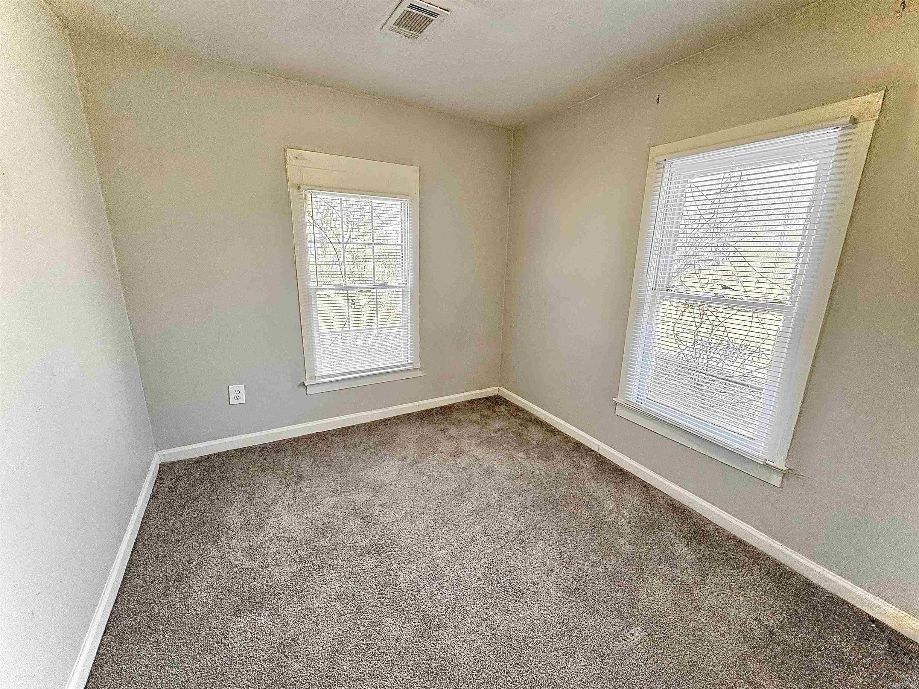 3112 W 16th  Little Rock, AR