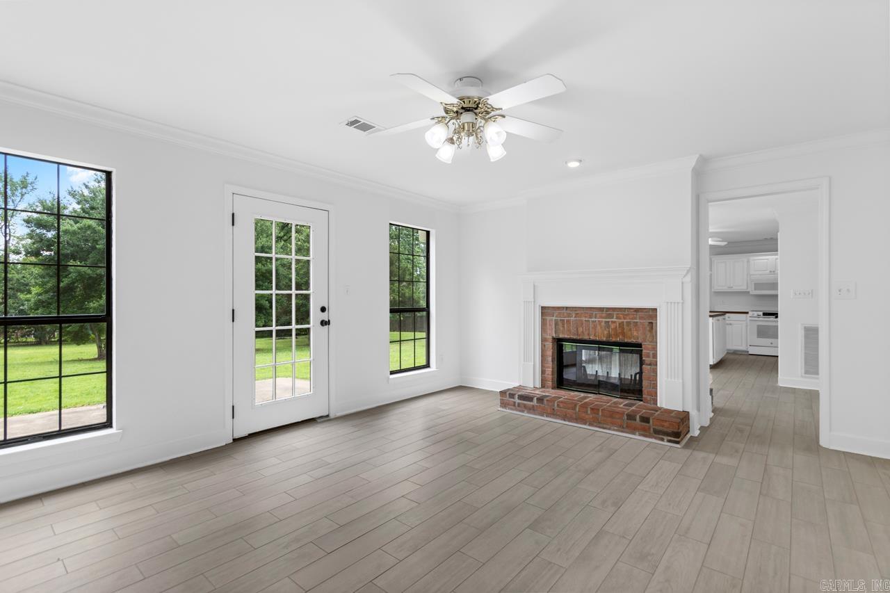 1208  Hilltop  Alexander, AR