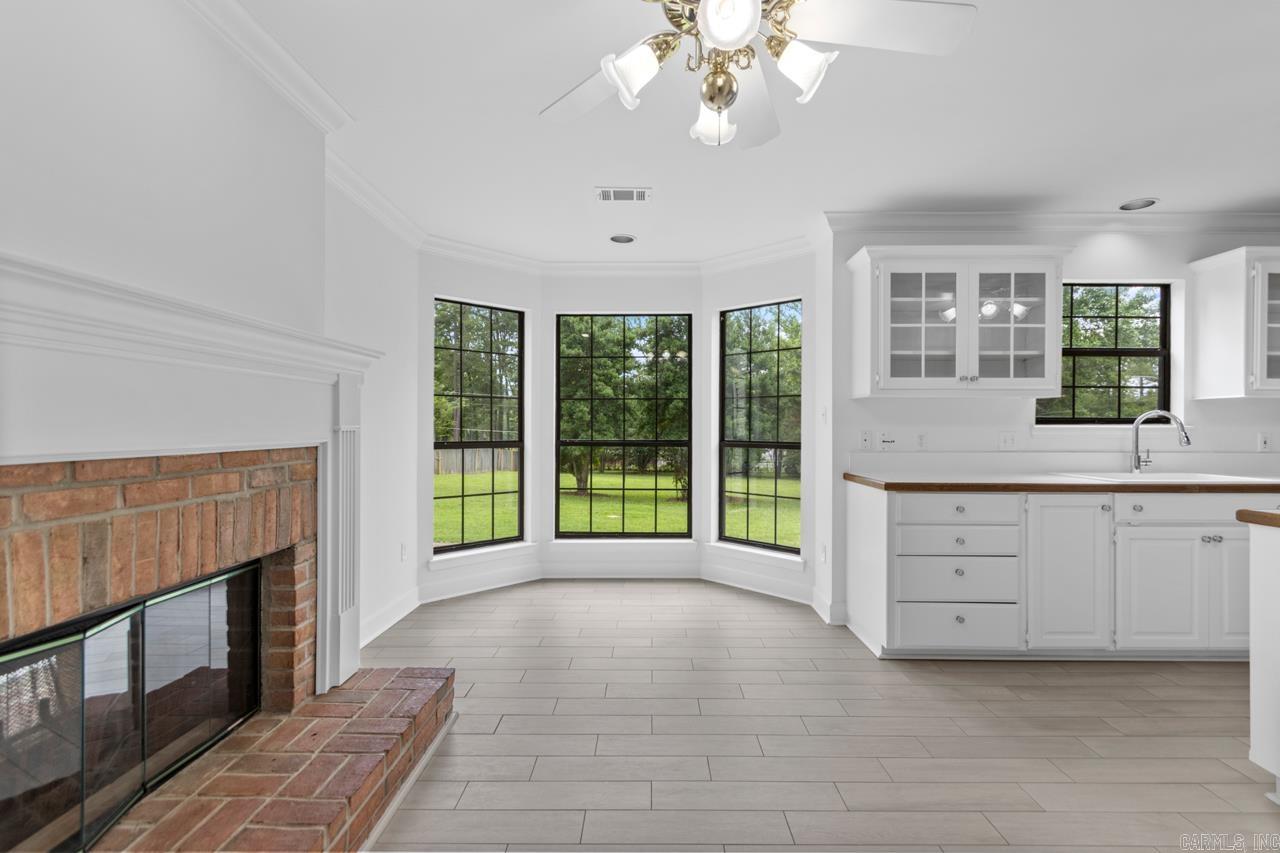 1208  Hilltop  Alexander, AR