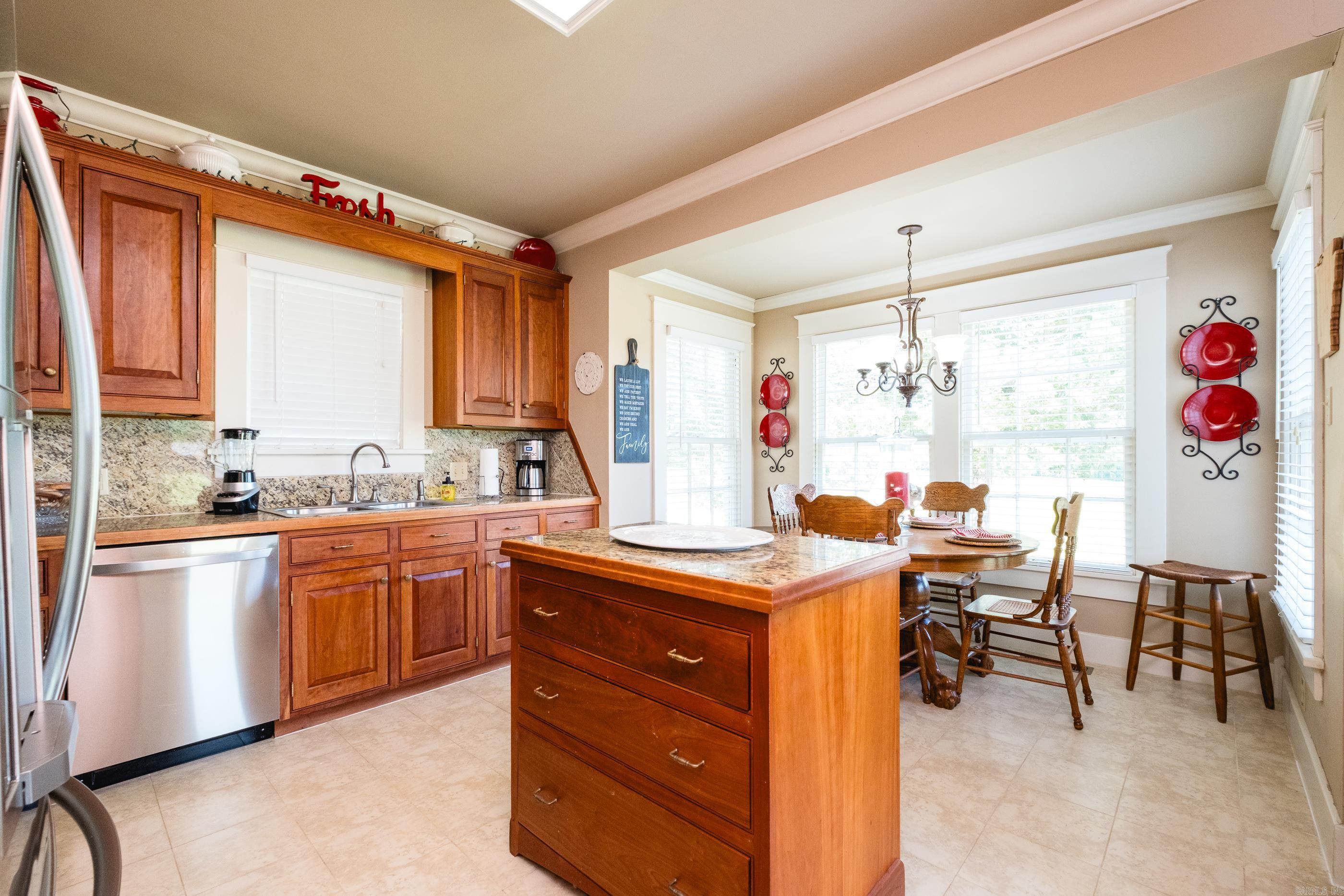 20923  Green  Roland, AR