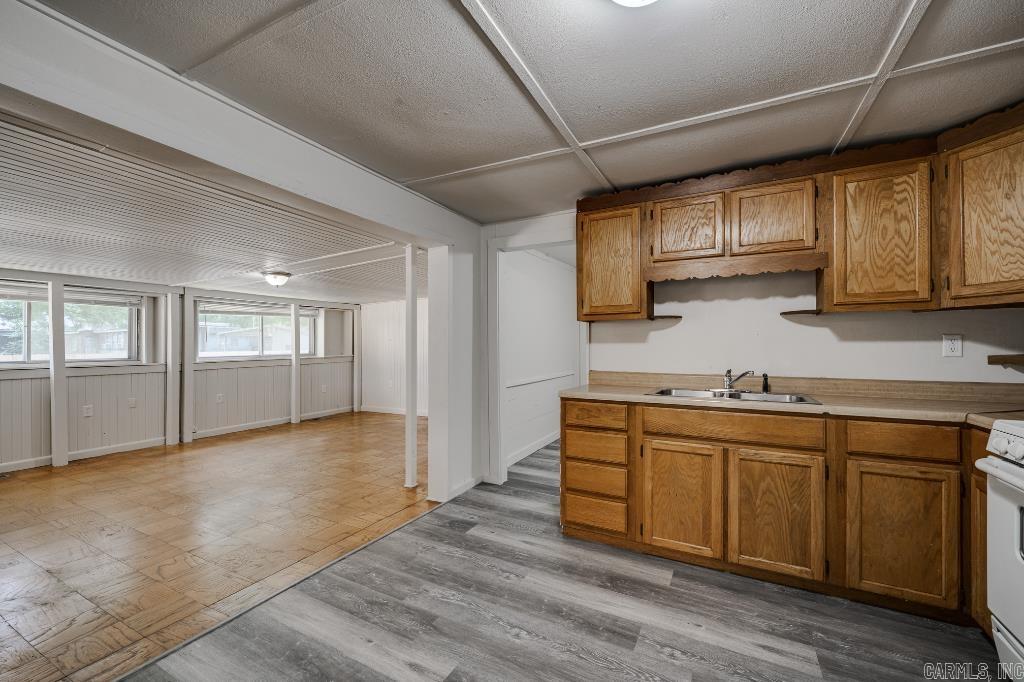 208  King  Benton, AR