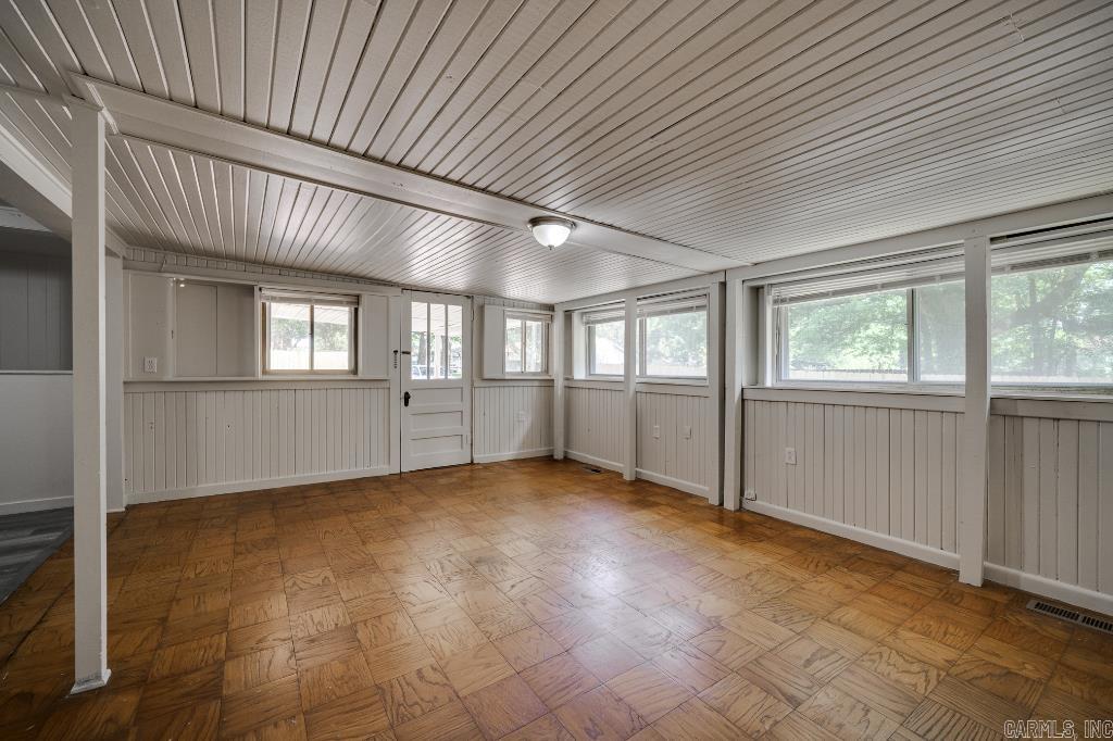208  King  Benton, AR
