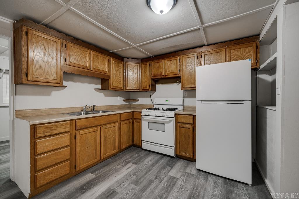 208  King  Benton, AR
