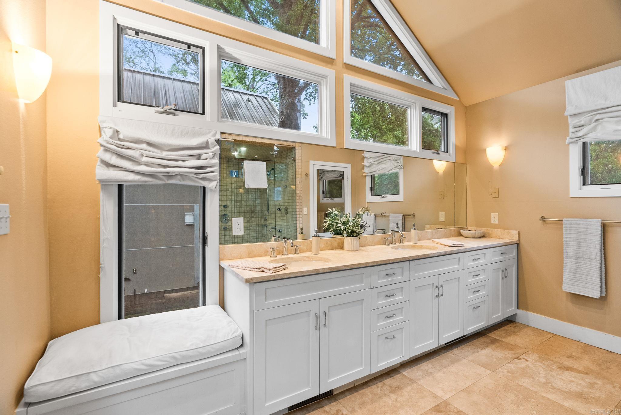 489  Ridgeway  Little Rock, AR