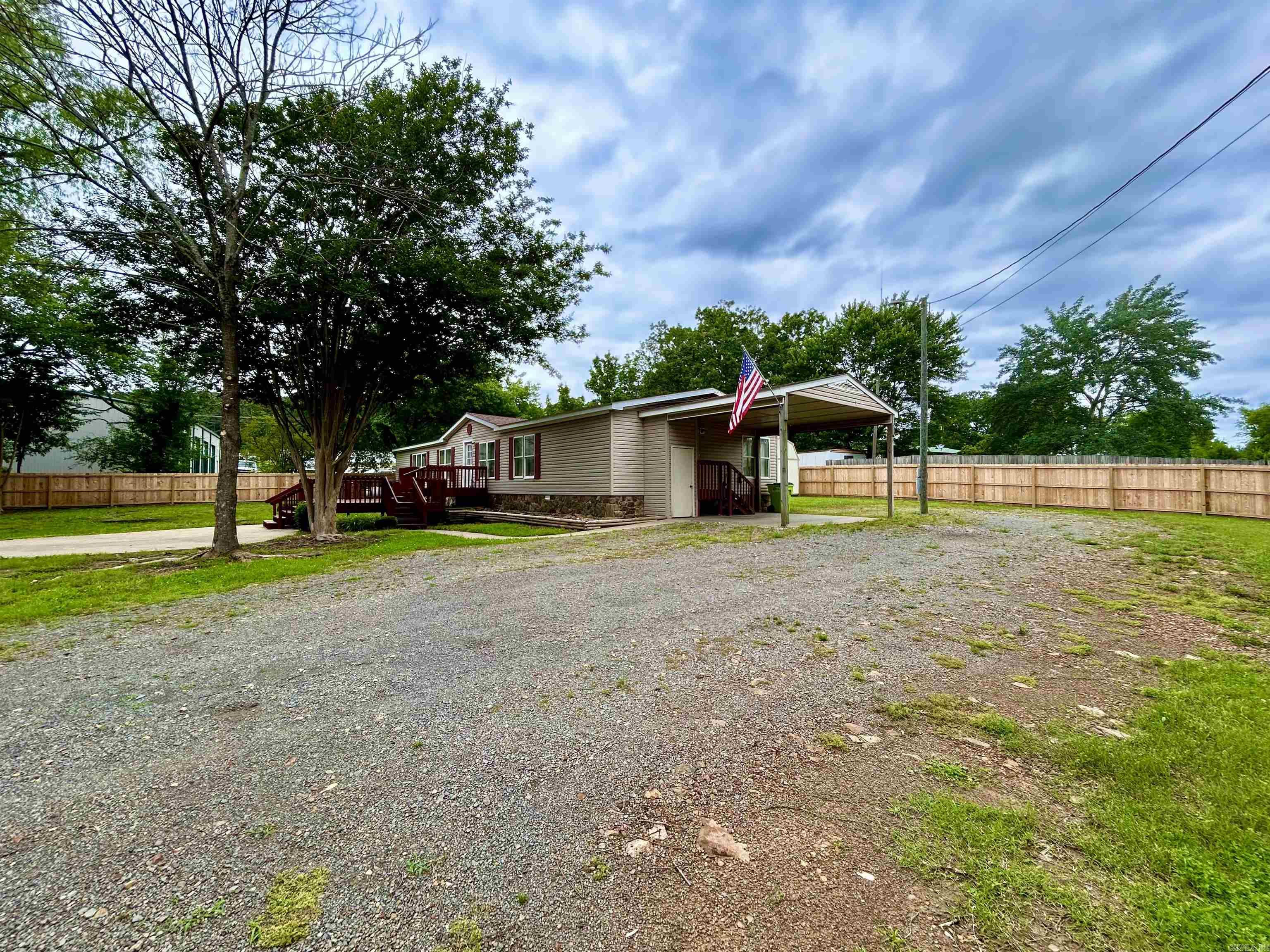 579  H  Clinton, AR