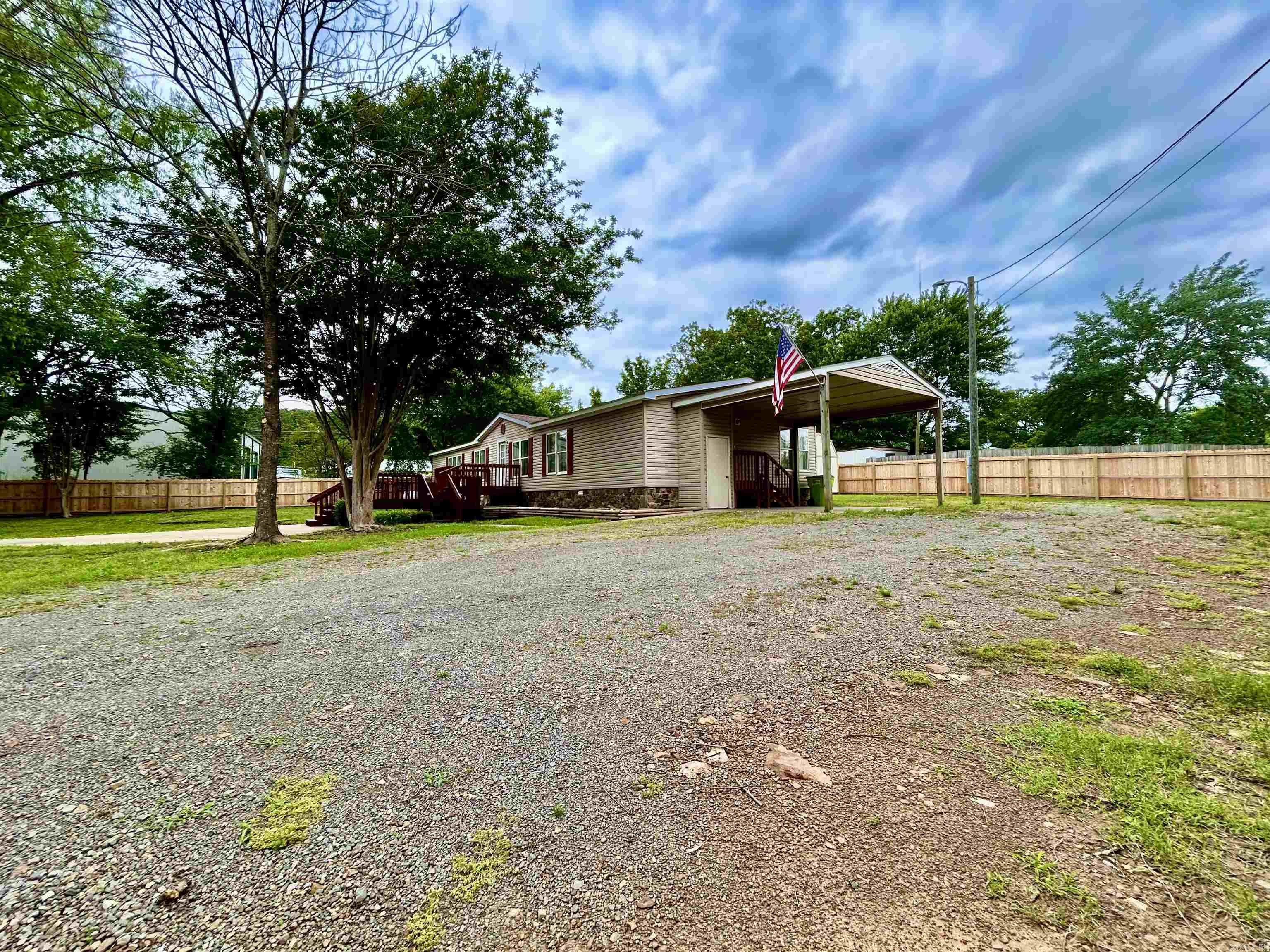 579  H  Clinton, AR