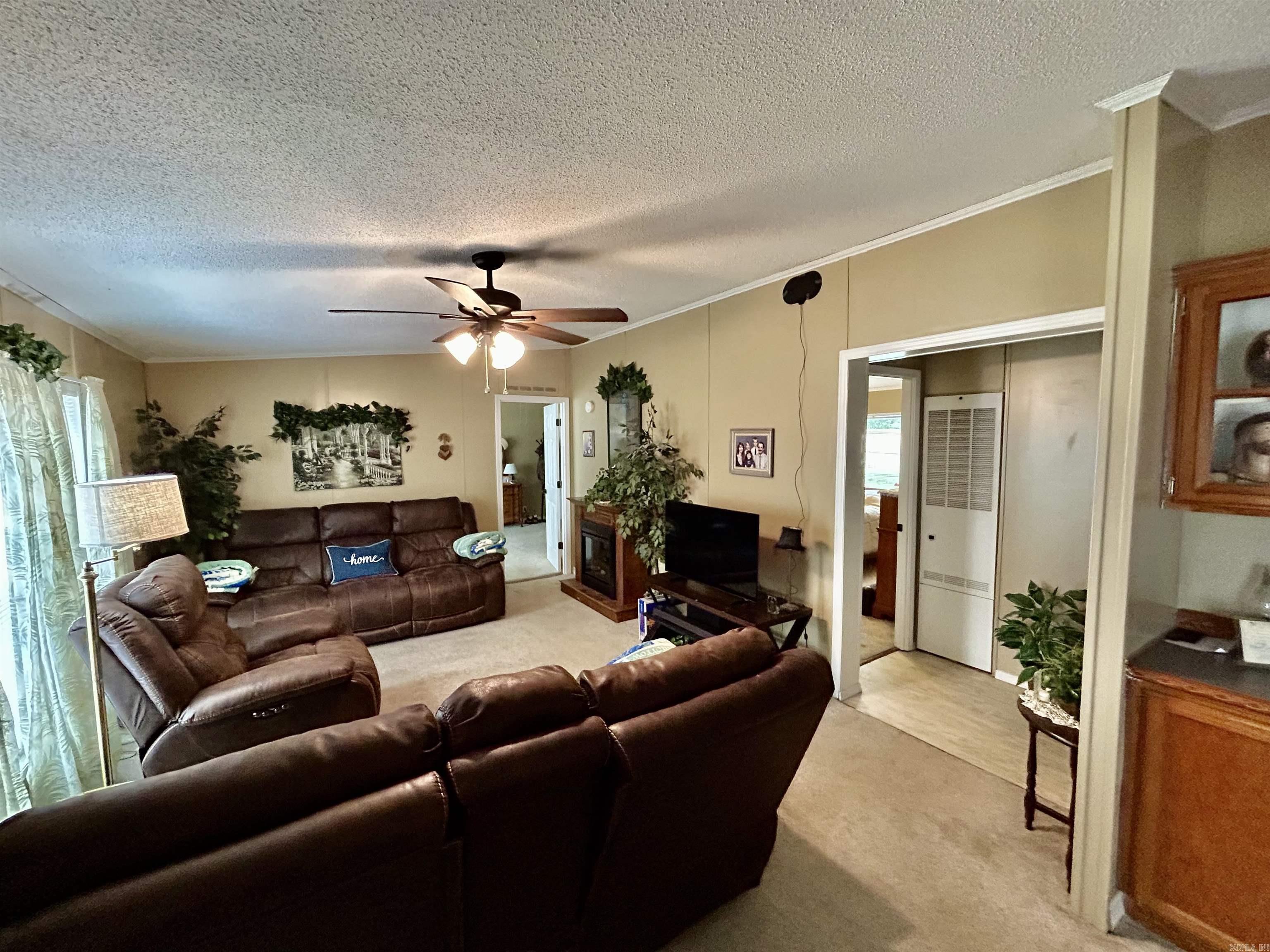 579  H  Clinton, AR