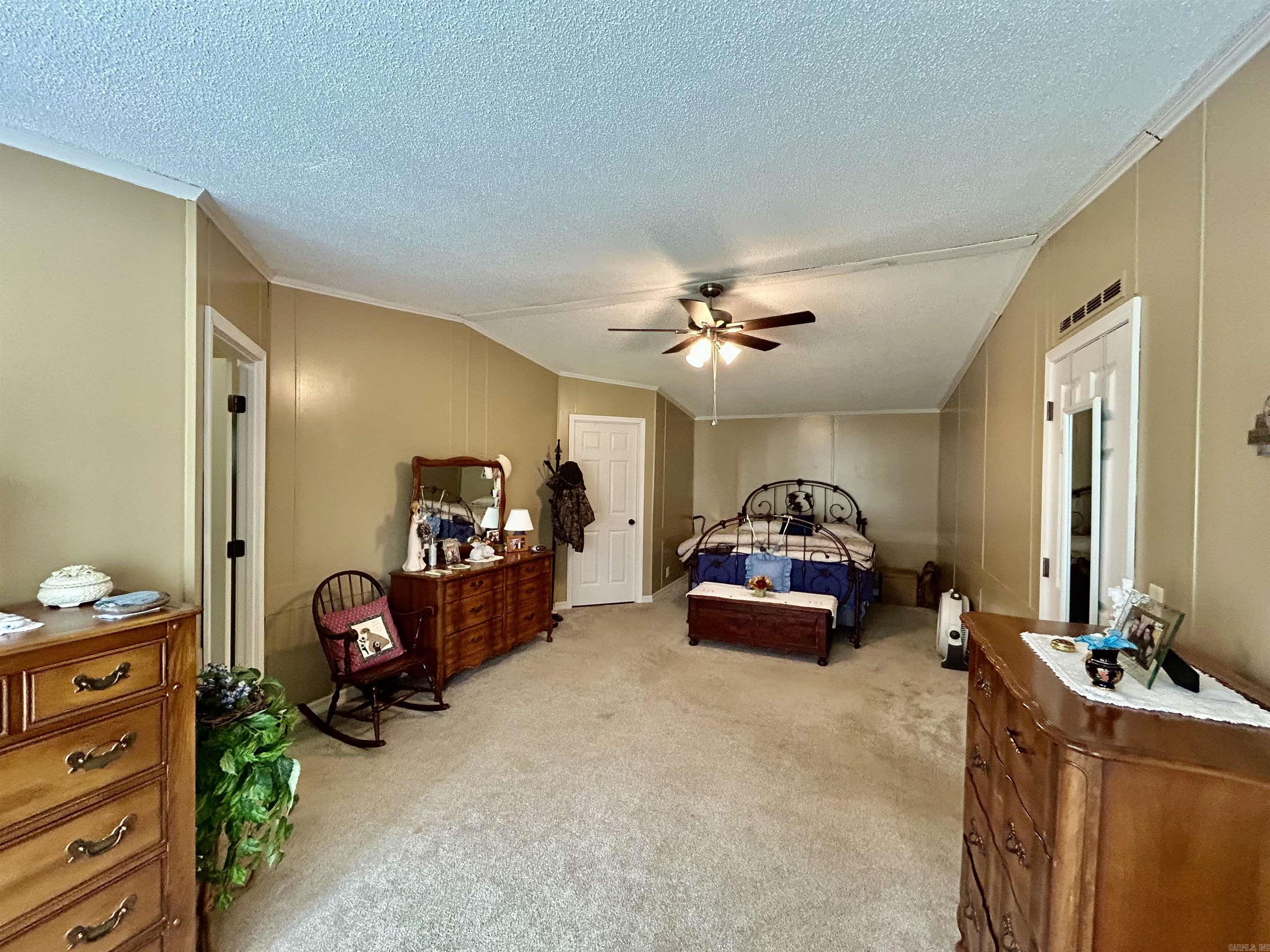 579  H  Clinton, AR