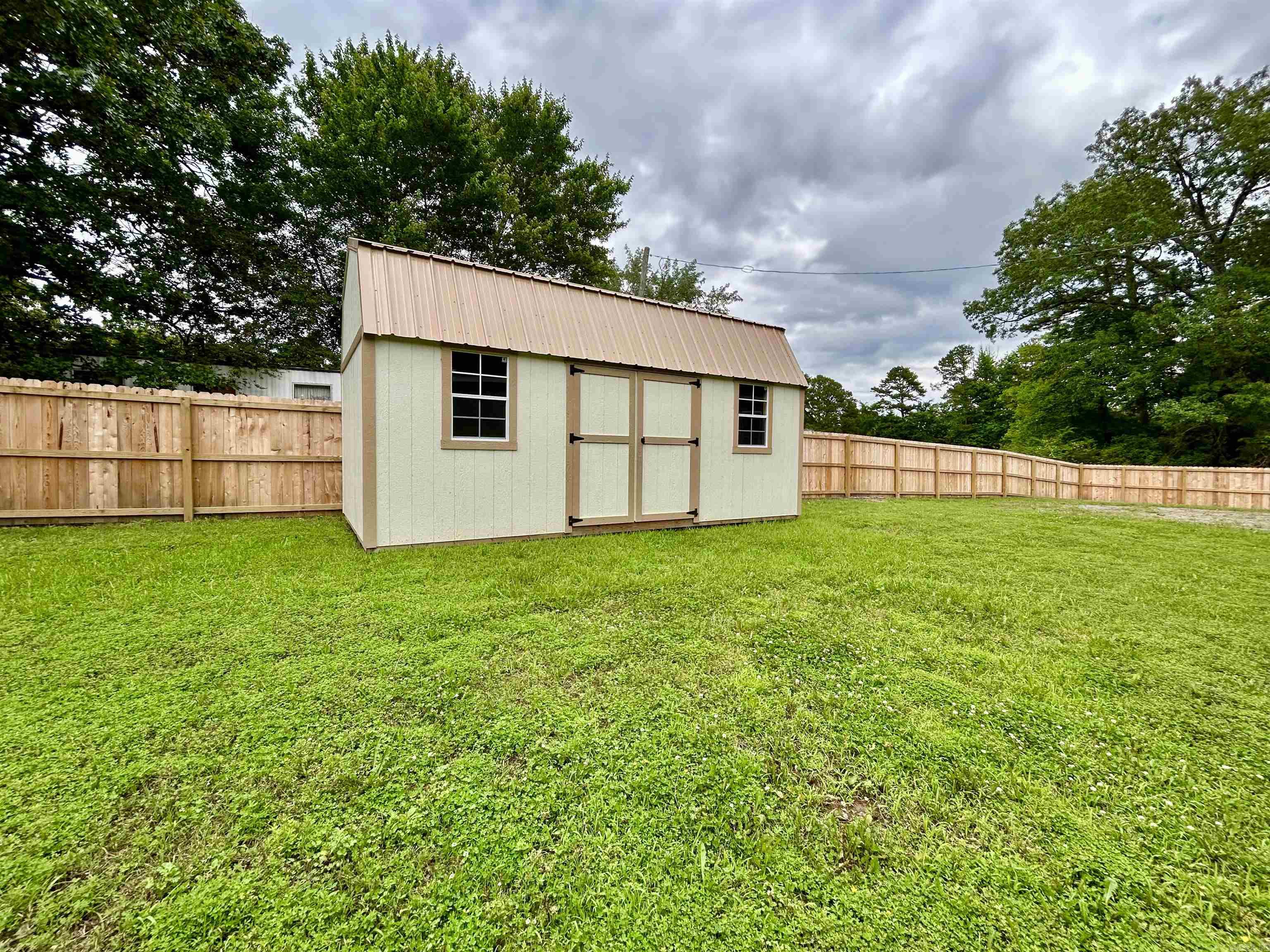 579  H  Clinton, AR