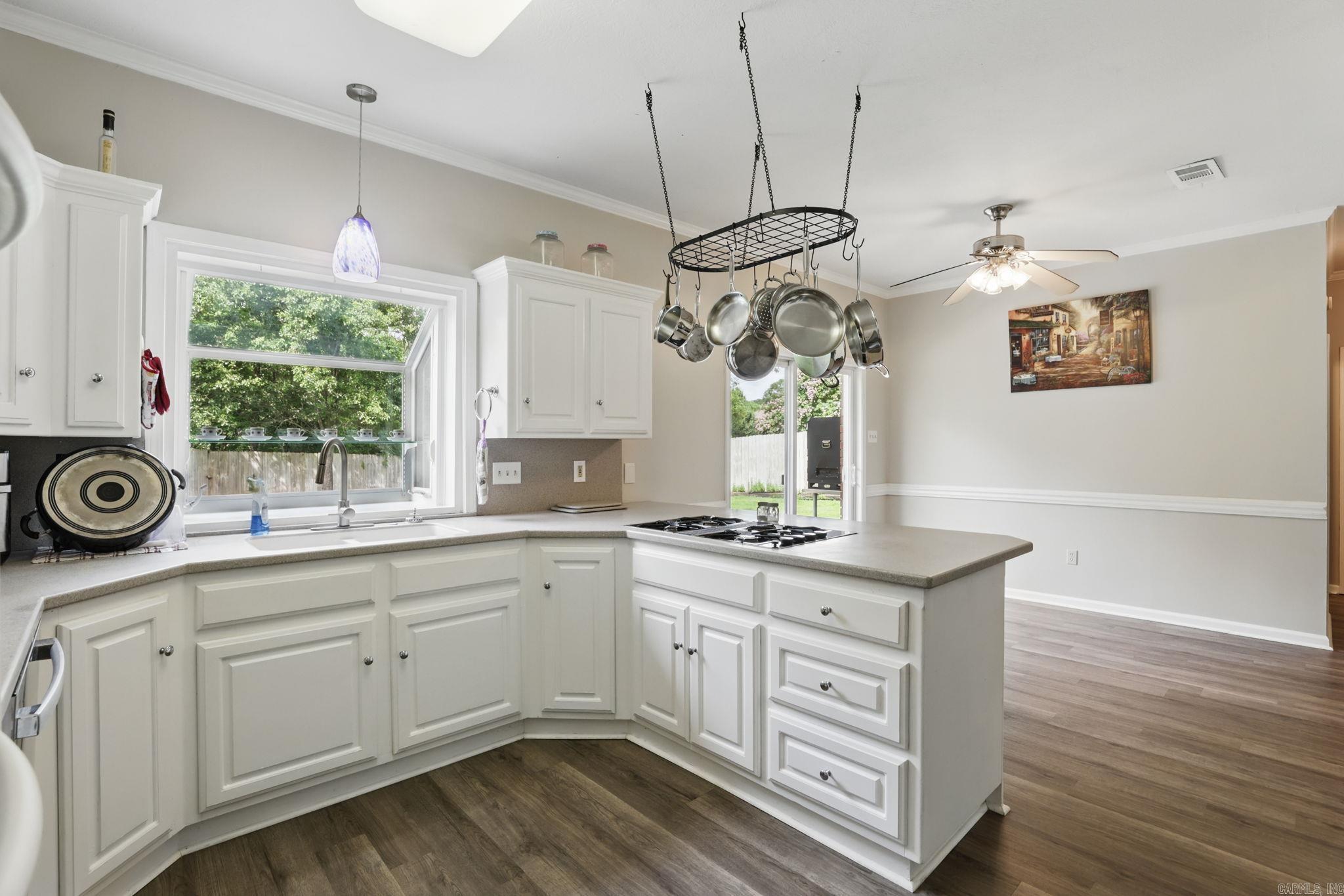 11  Crystal Mountain  Maumelle, AR