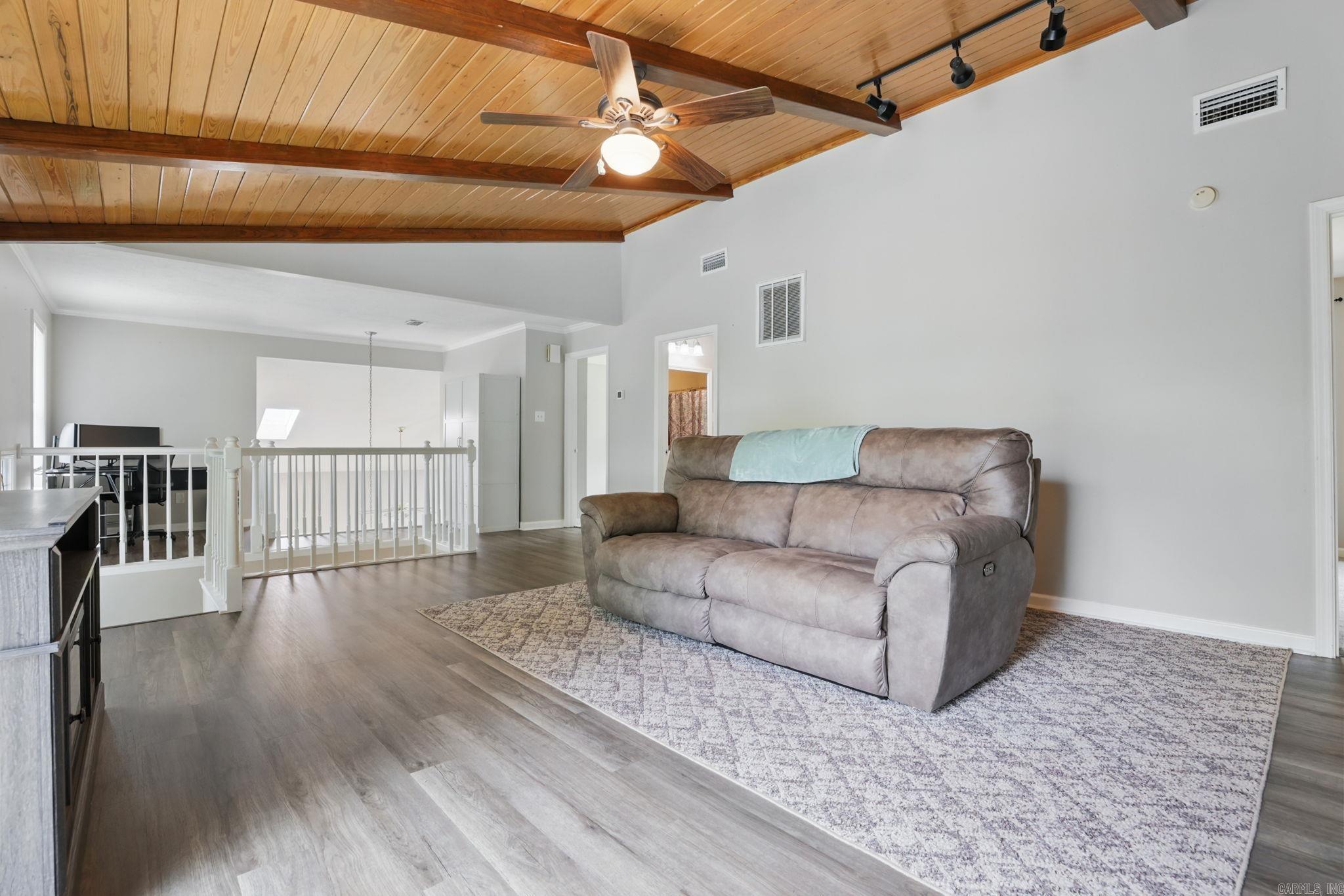 11  Crystal Mountain  Maumelle, AR