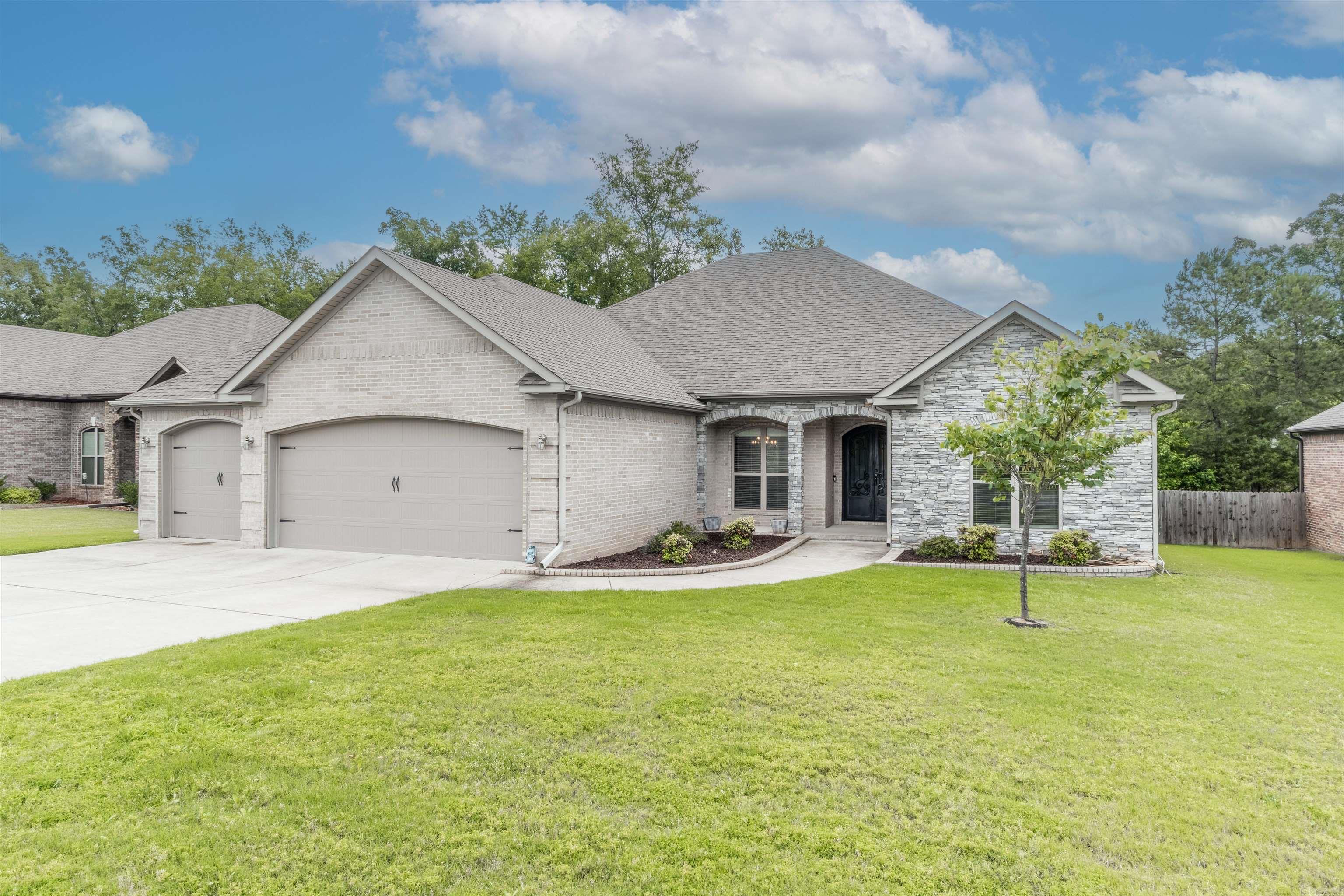 66  Oakbrooke Drive  Sherwood, AR